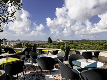 terrasse lounge cuisine rome terrace roma borghese villa sofitel settimo roman restaurant bar restaurants hotel 1312