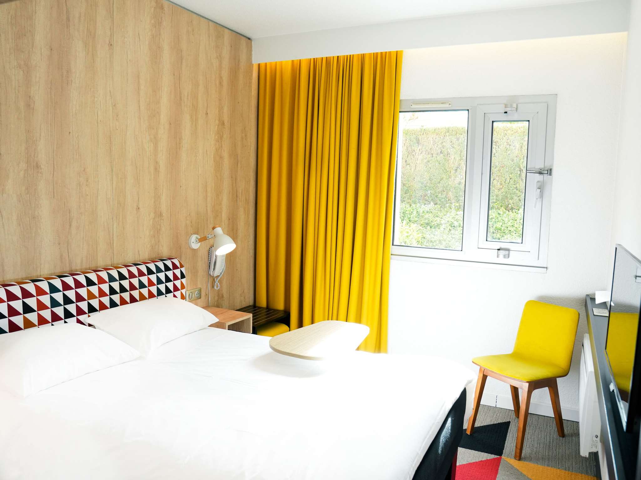 Photo - ibis Styles Caen Centre Historique