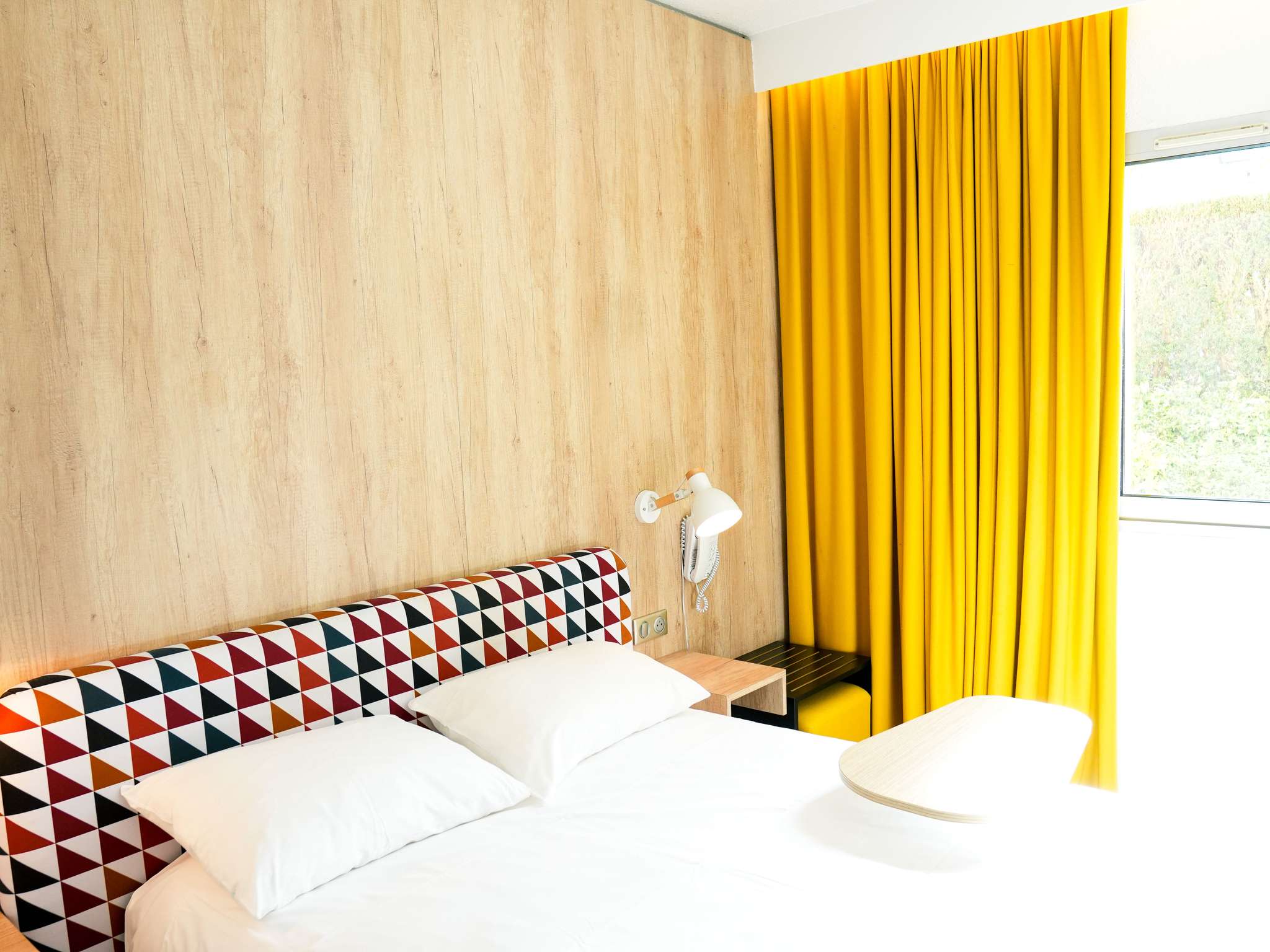 Photo - ibis Styles Caen Centre Historique