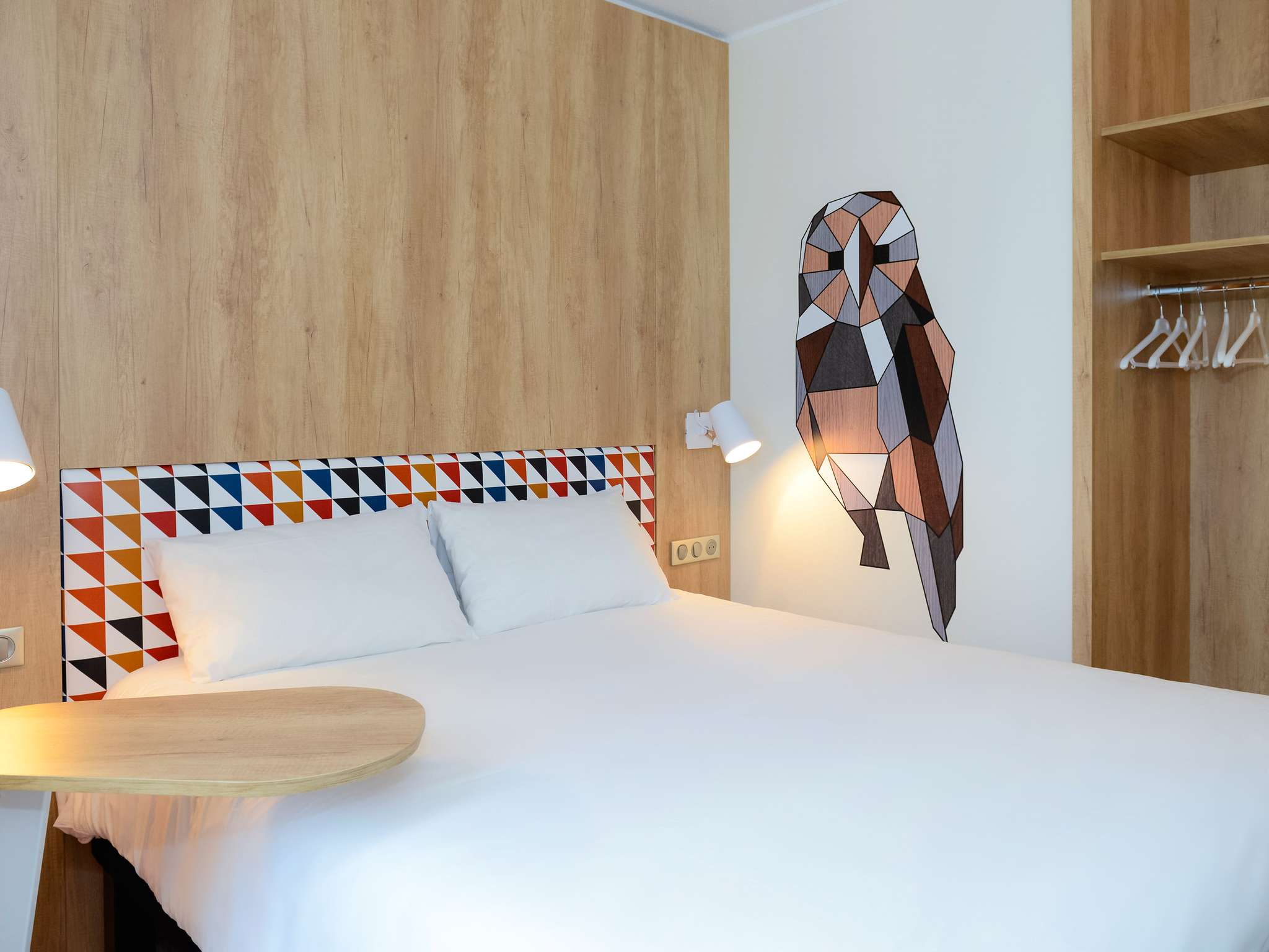 Photo - ibis Styles Caen Centre Historique