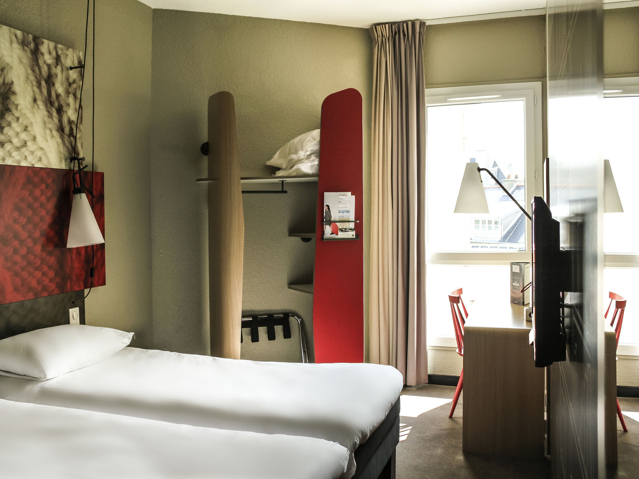 Ibis Budget Saint-malo Centre 3 Star Lcah Hotel In Saint-malo - All