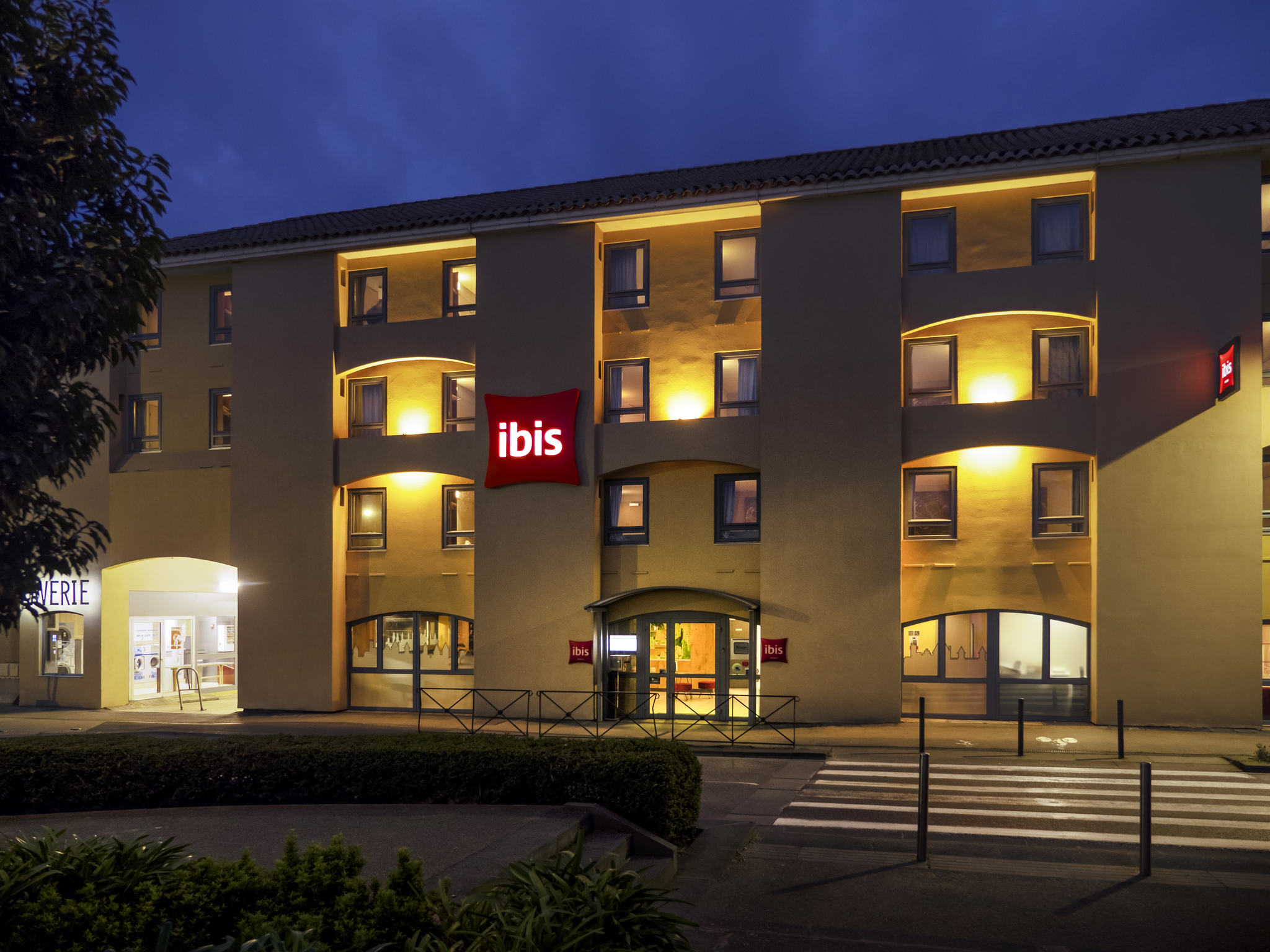 La cite hotel. Ibis Hotel Carcassonne.