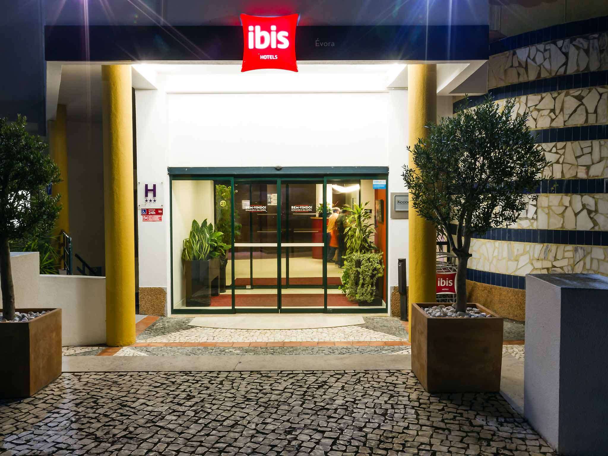 Photo - Hotel ibis Evora