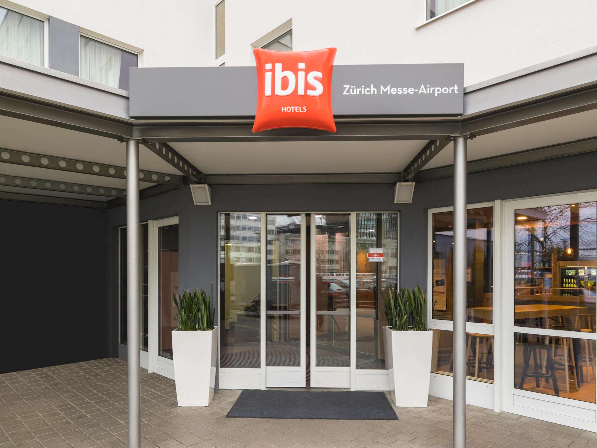 Foto - ibis Zürich Messe Airport