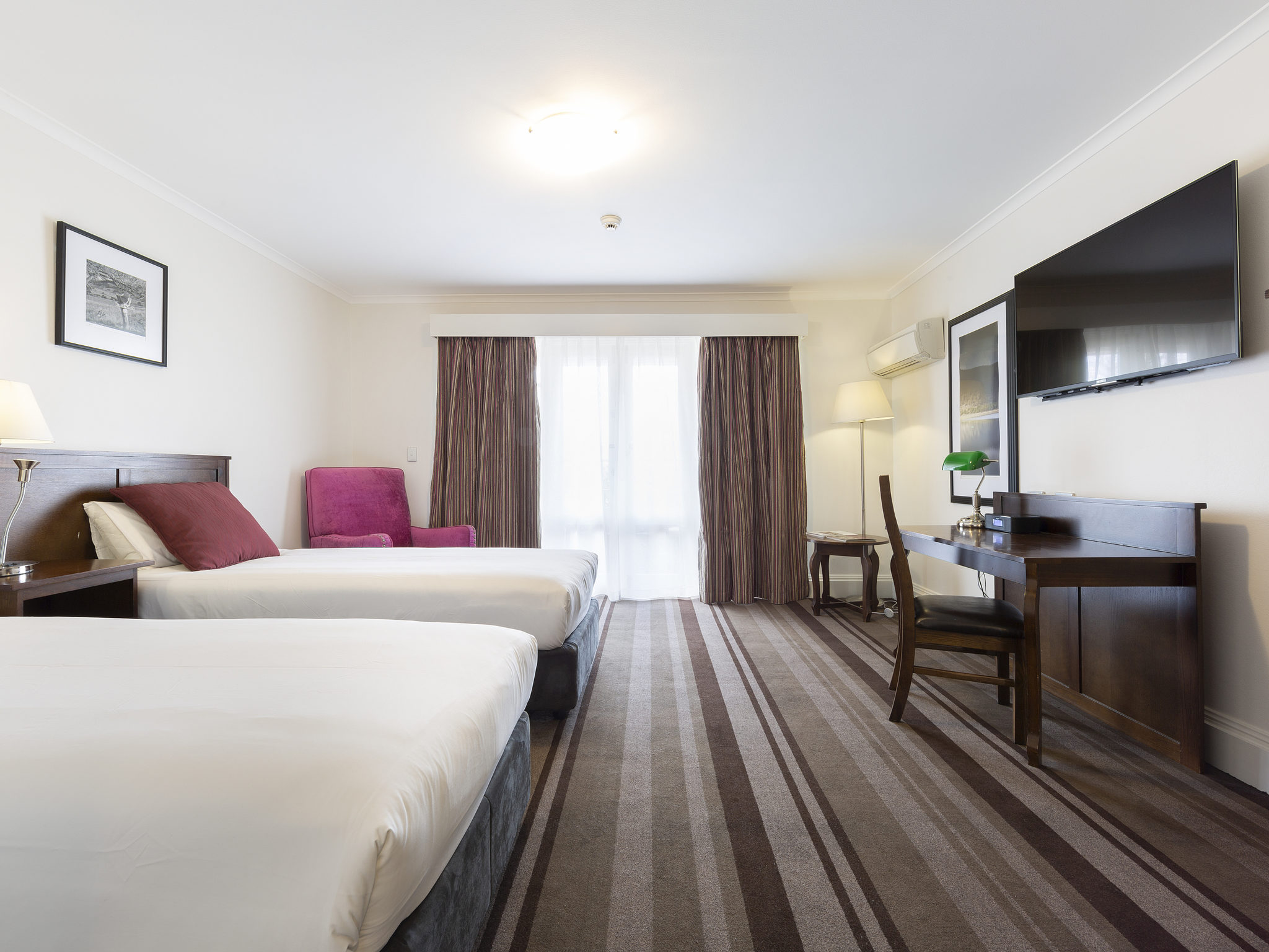 Photo - Mercure Canberra