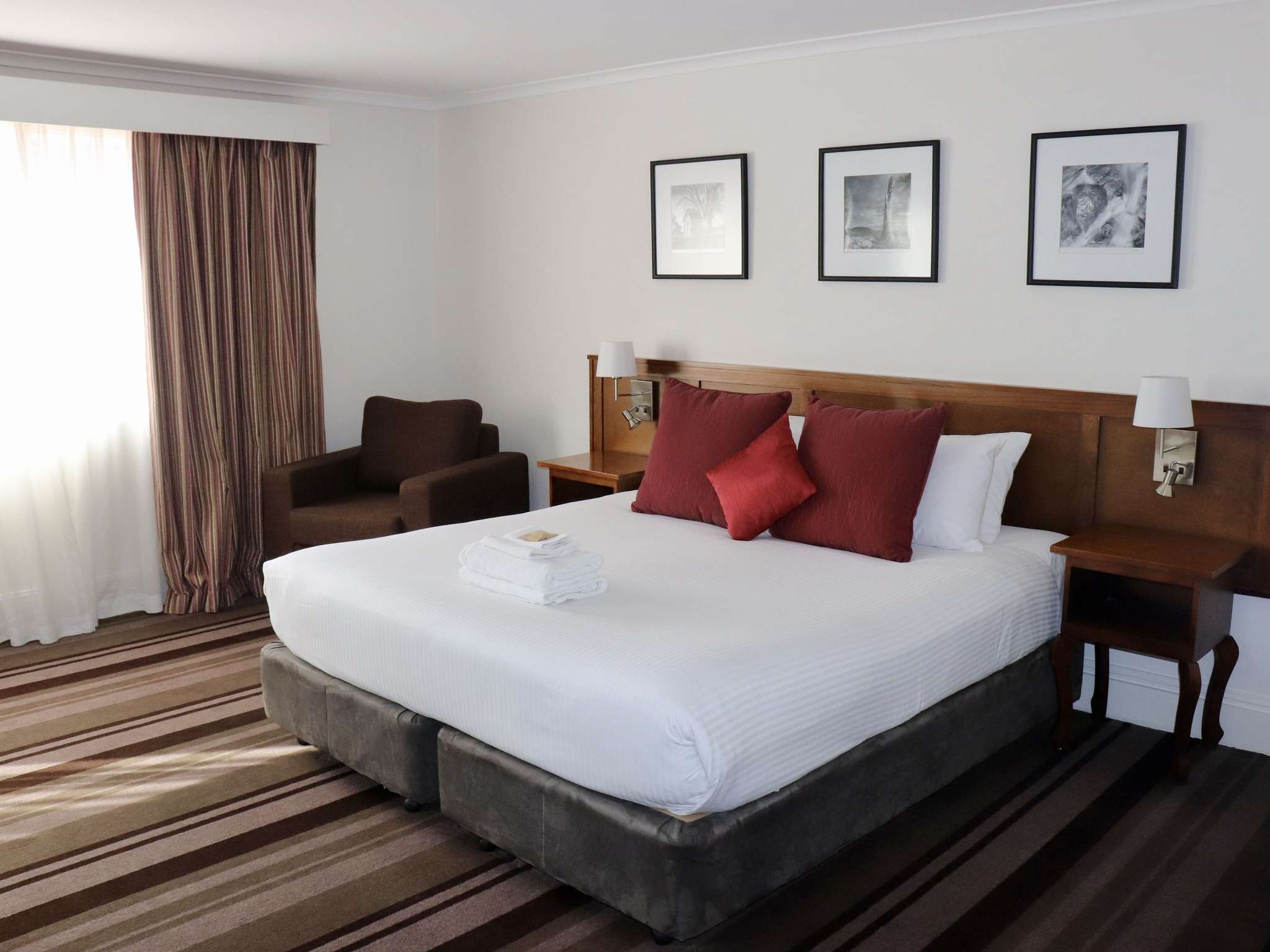 Photo - Mercure Canberra