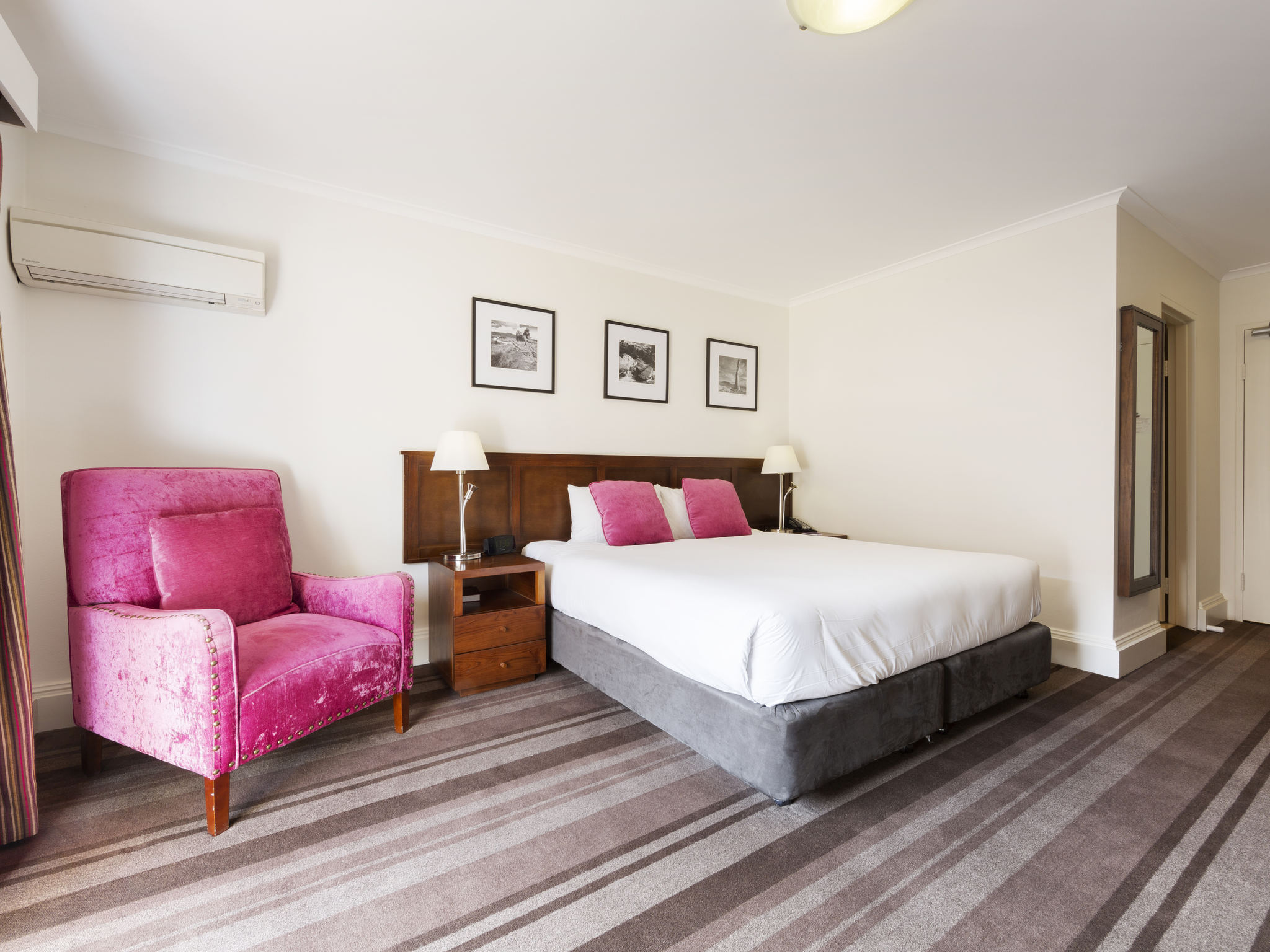 Photo - Mercure Canberra