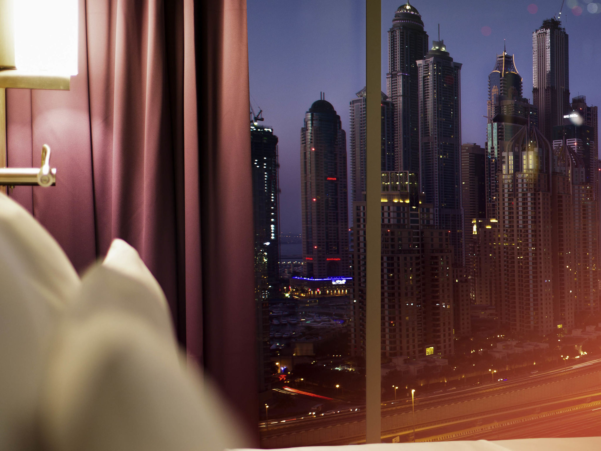 Photo - Pullman Dubai Jumeirah Lakes Towers