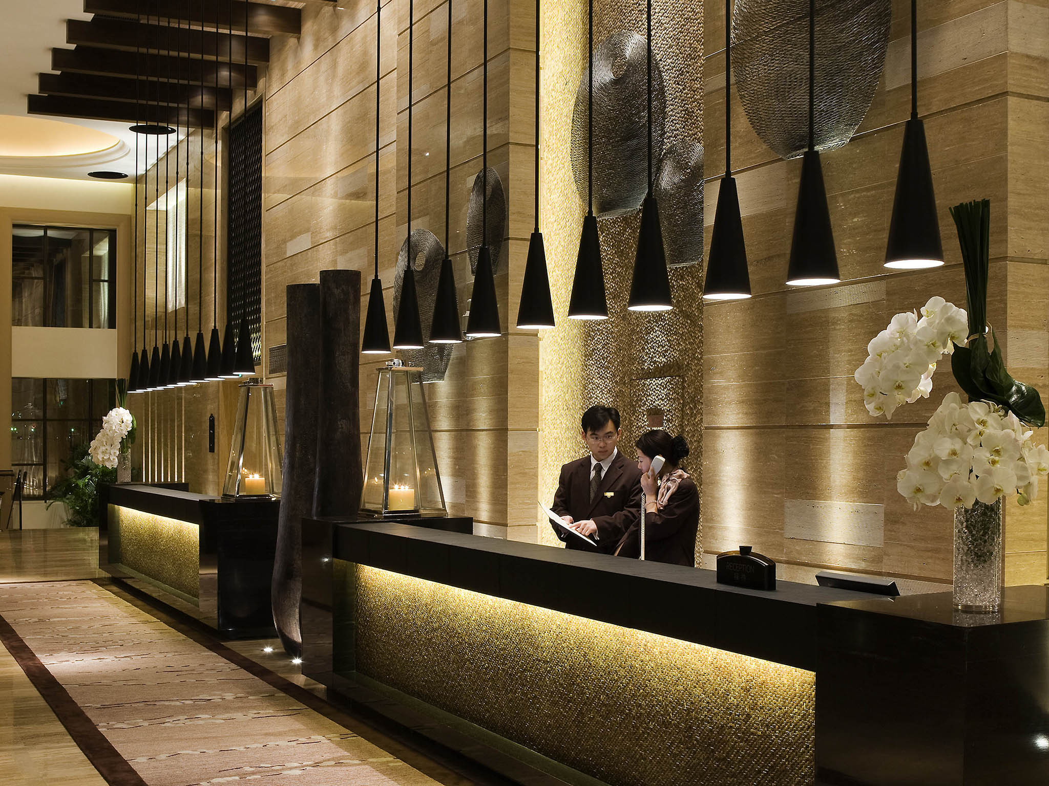 Хот отель. Очки Sofitel. Hamptay Hotel Shanghai.