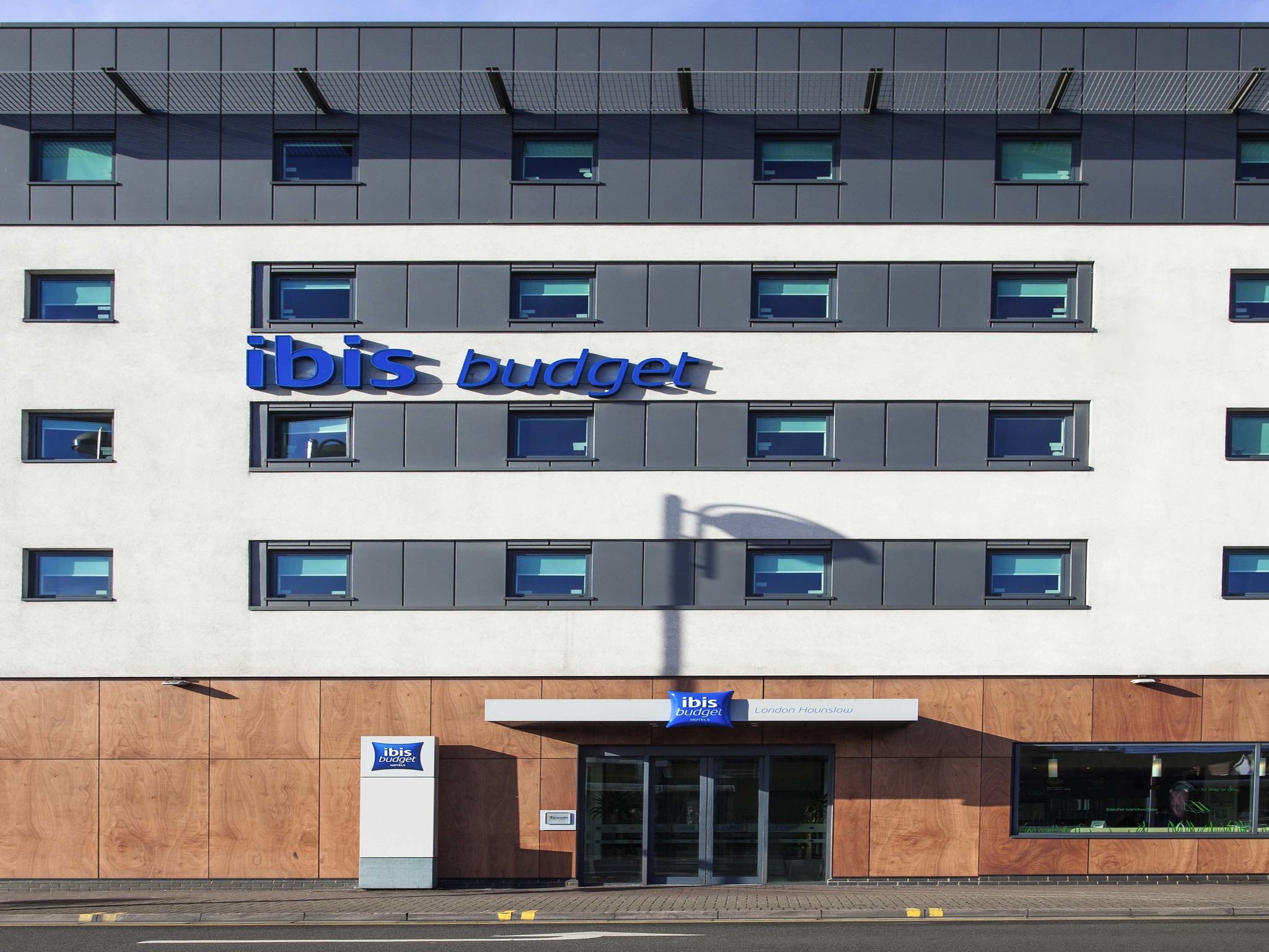 Photo - ibis budget London Hounslow