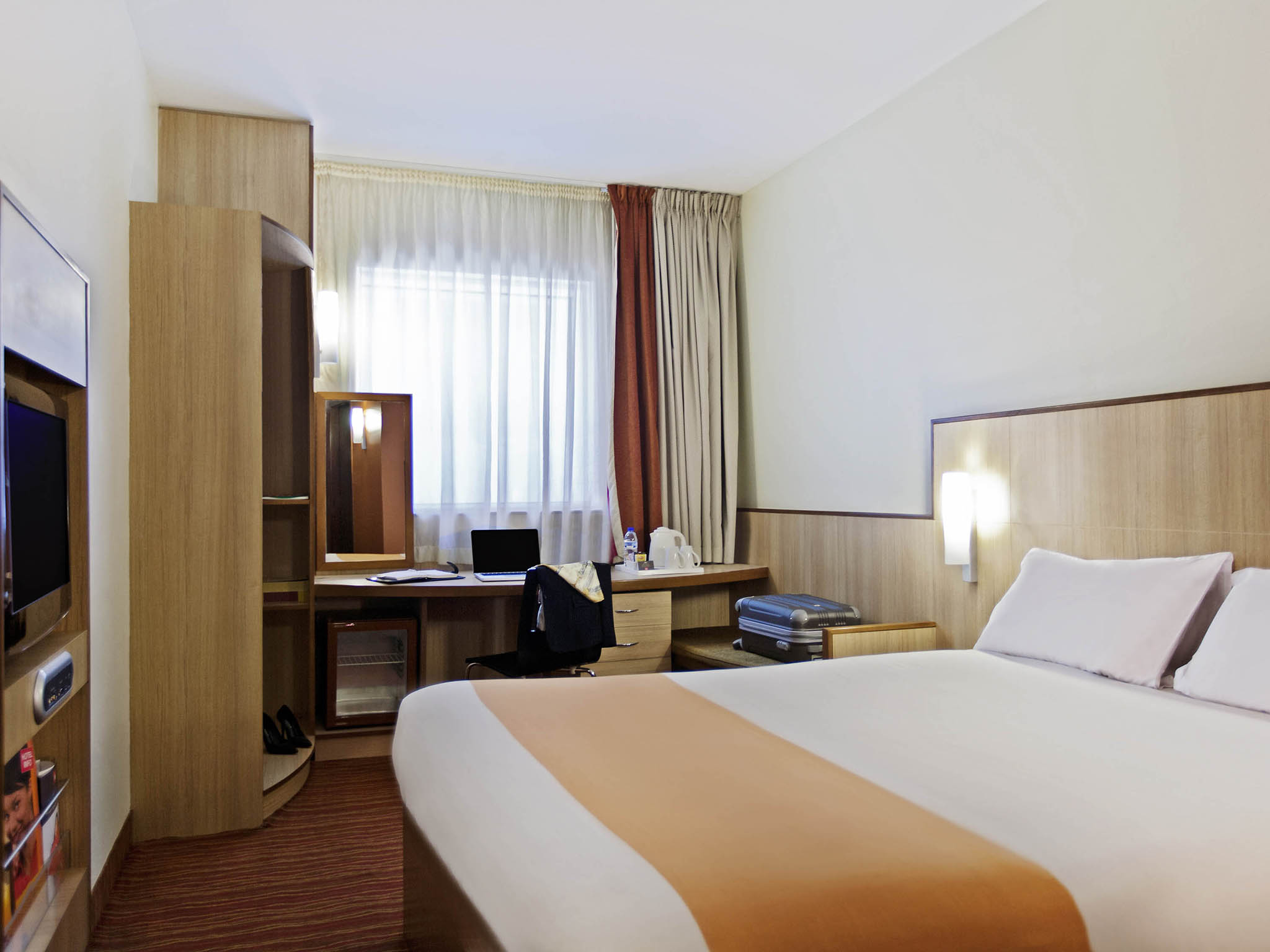 ibis al barsha 3 дубай