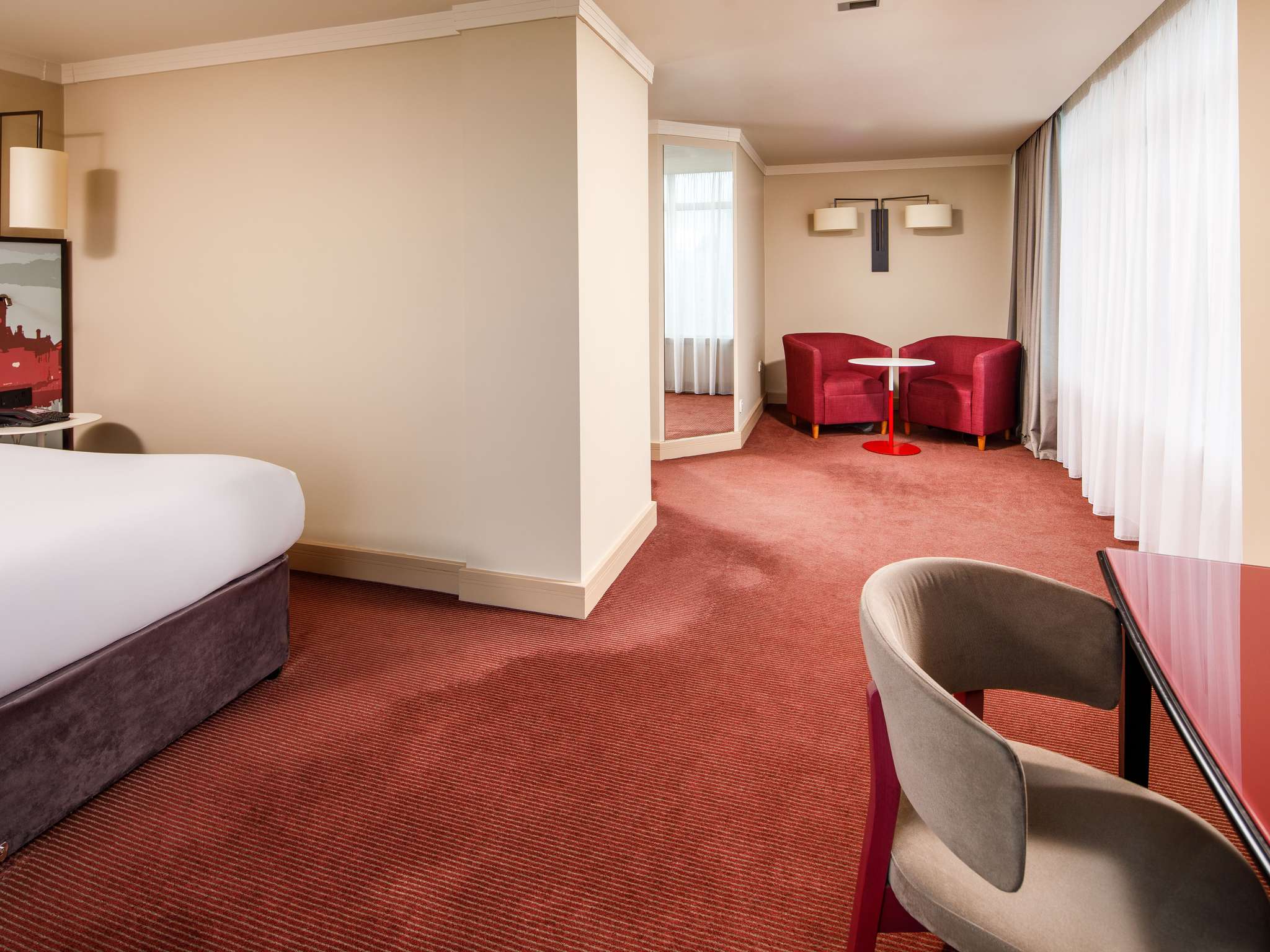 Photo - Mercure Cardiff Holland House Hotel & Spa