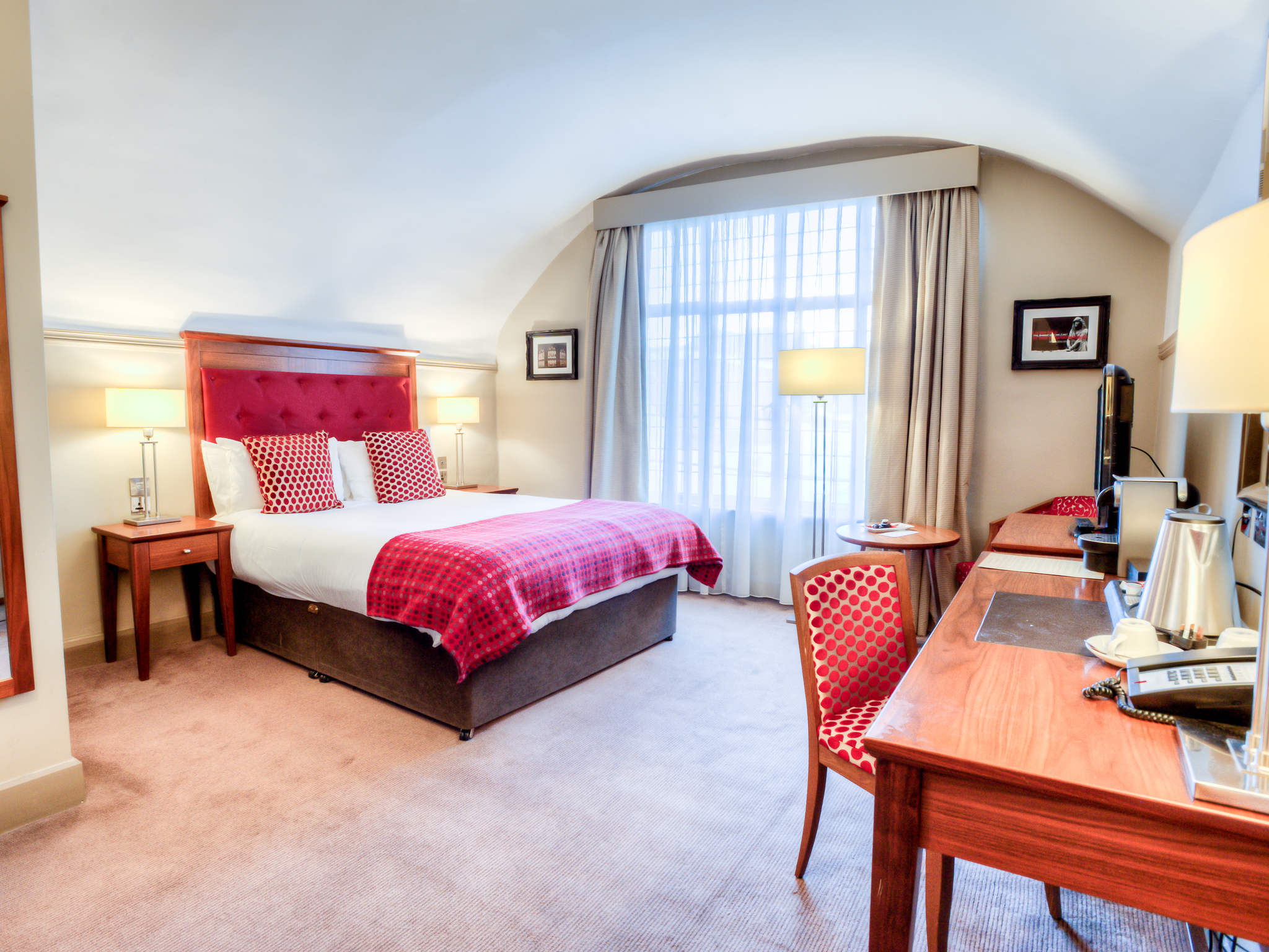 Mercure Stratford Shakespeare 4 Star Hotel