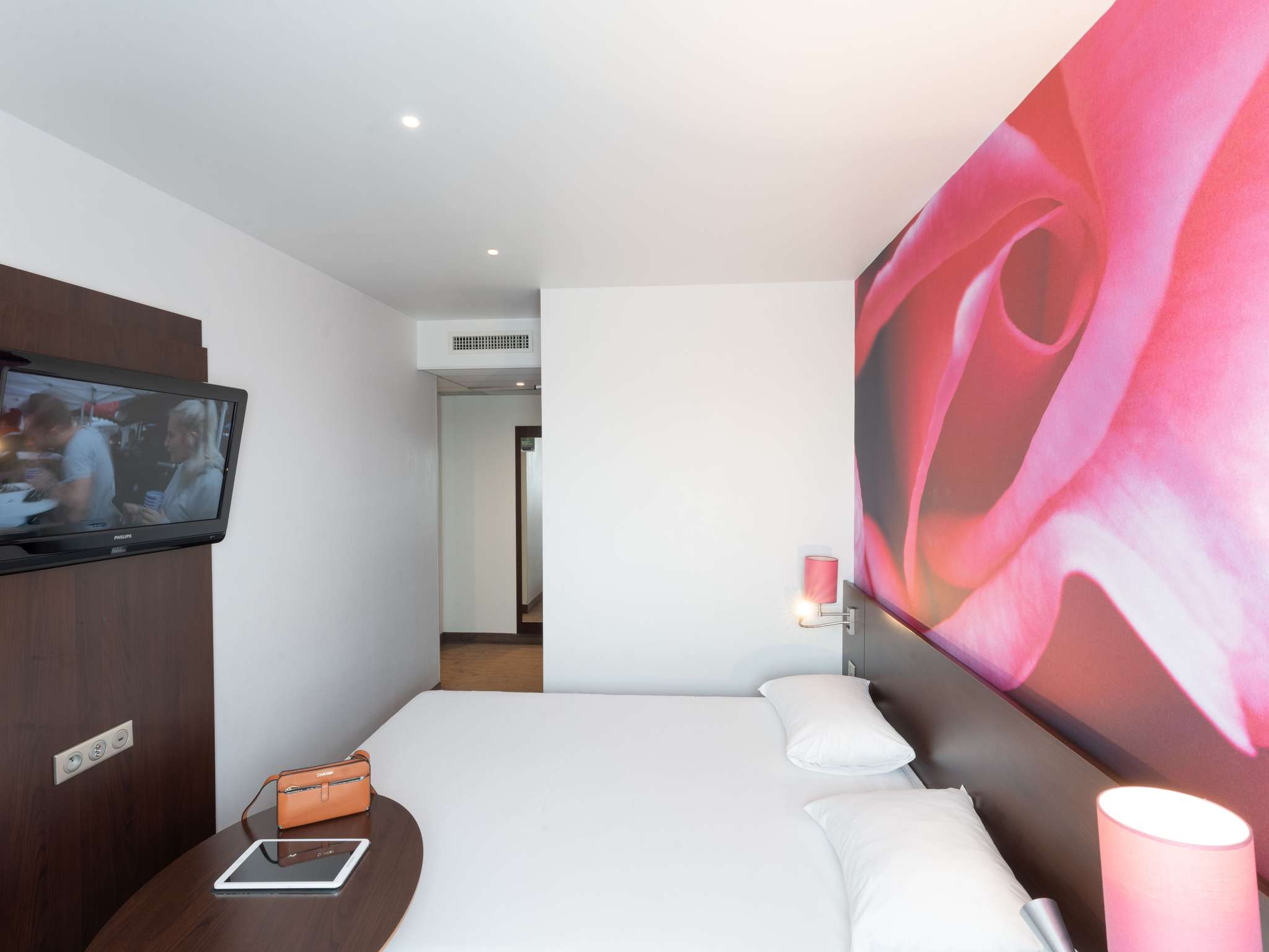 Photo - ibis Styles Angers Centre Gare