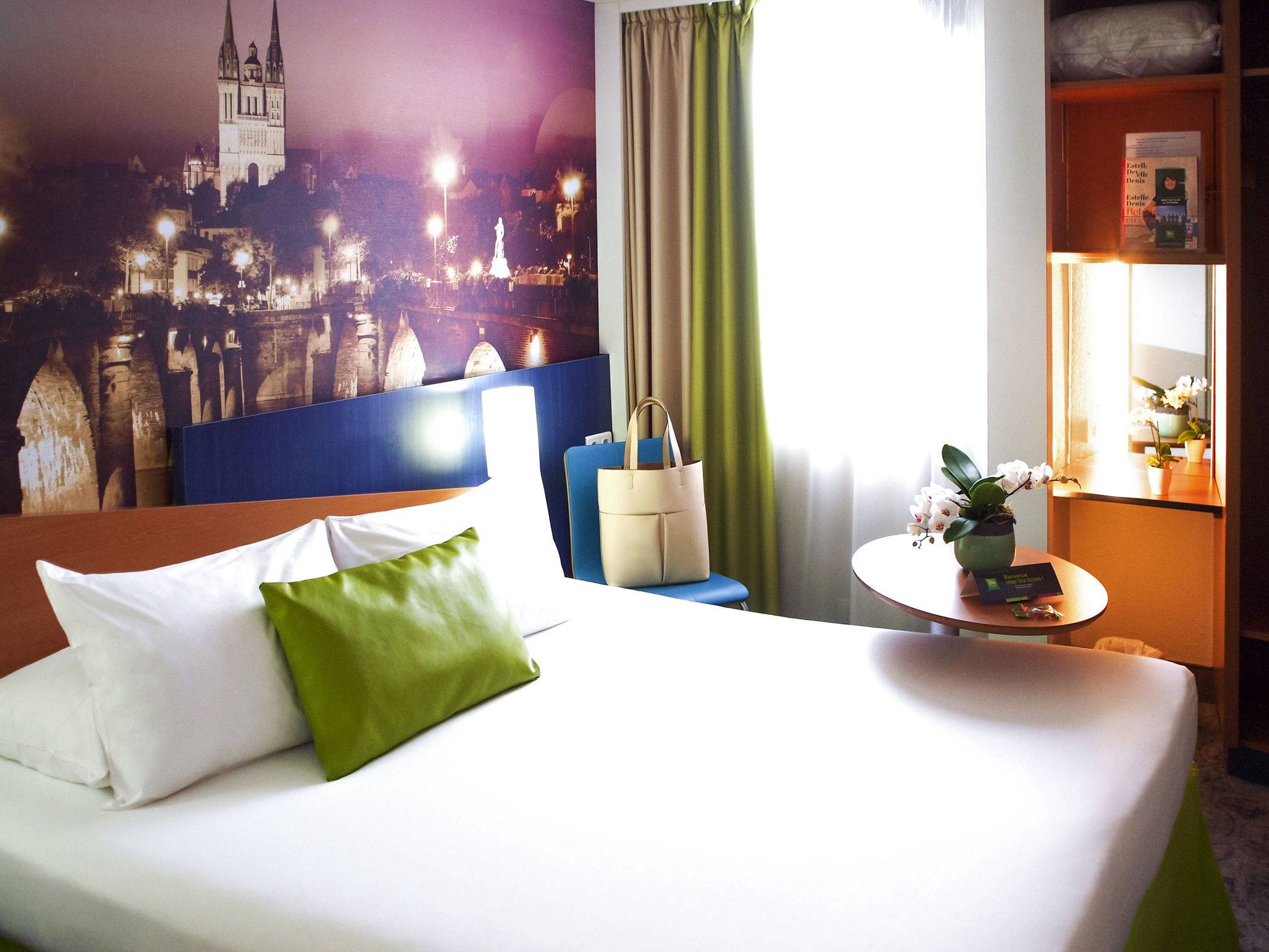 Photo - ibis Styles Angers Centre Gare