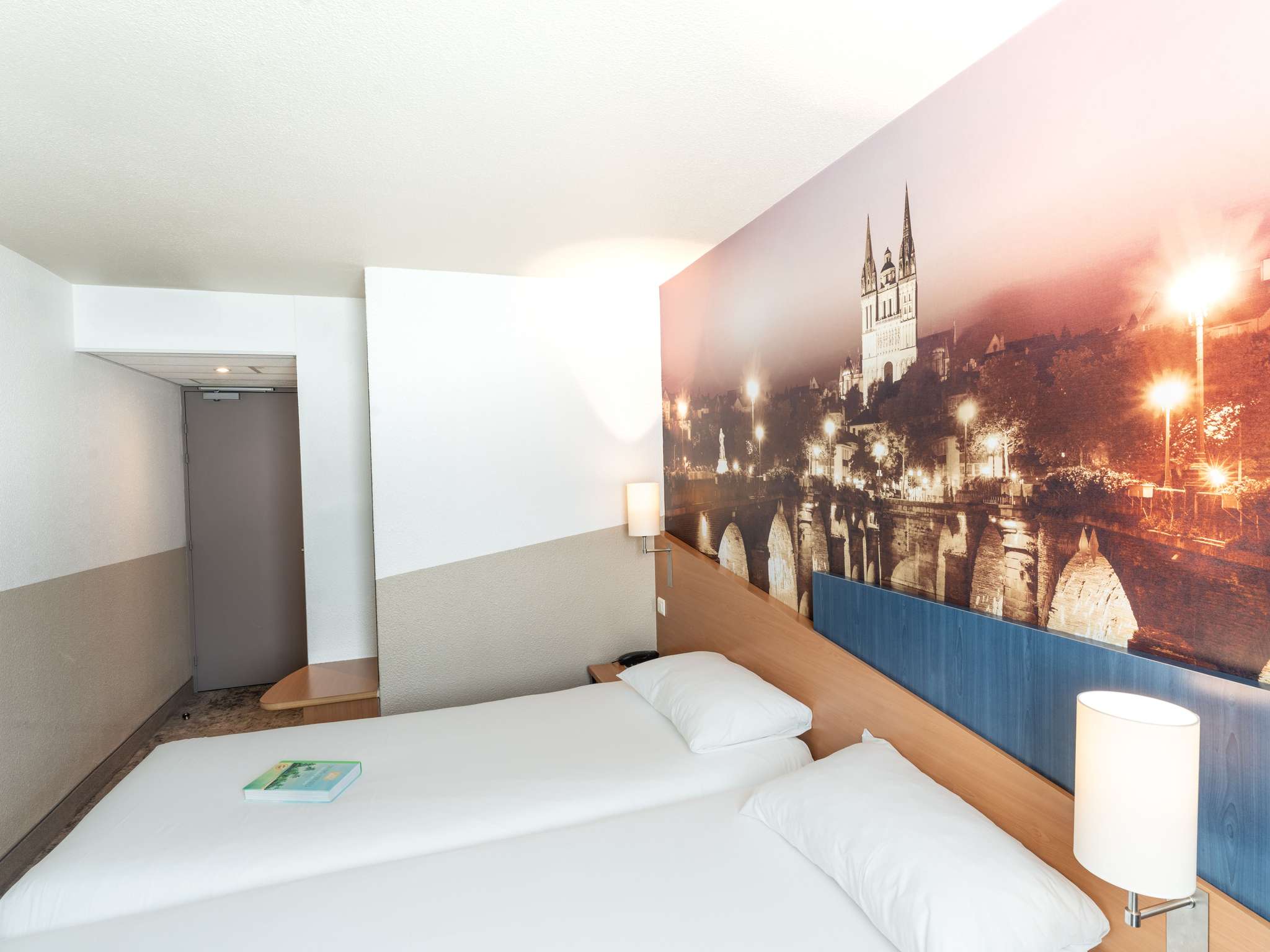 Photo - ibis Styles Angers Centre Gare