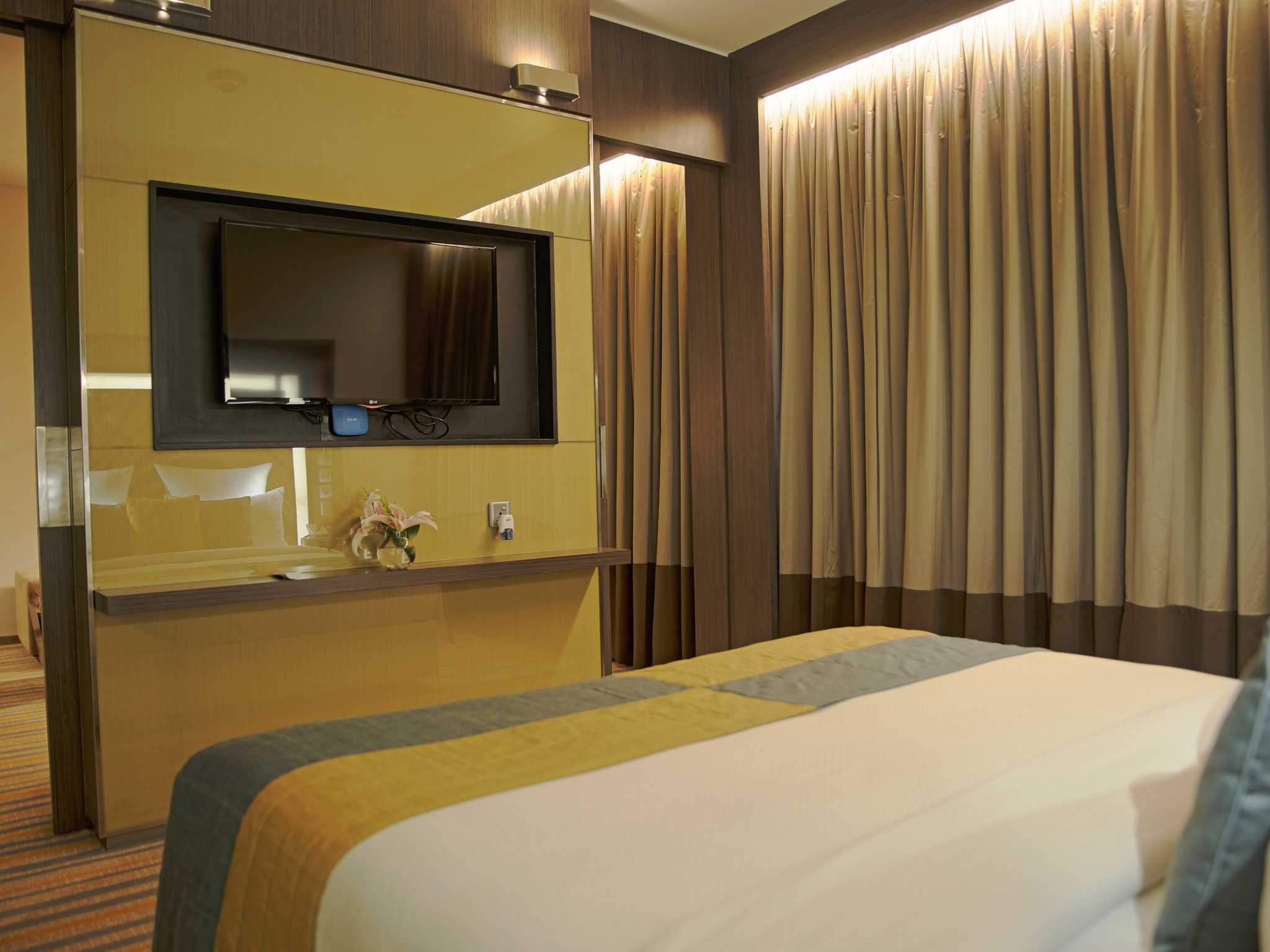 Photo - Novotel Kolkata Hotel and Residences