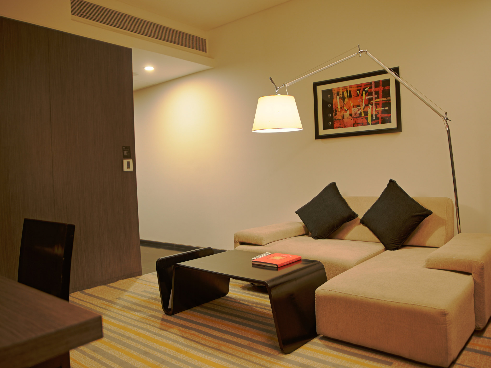 Photo - Novotel Kolkata Hotel and Residences