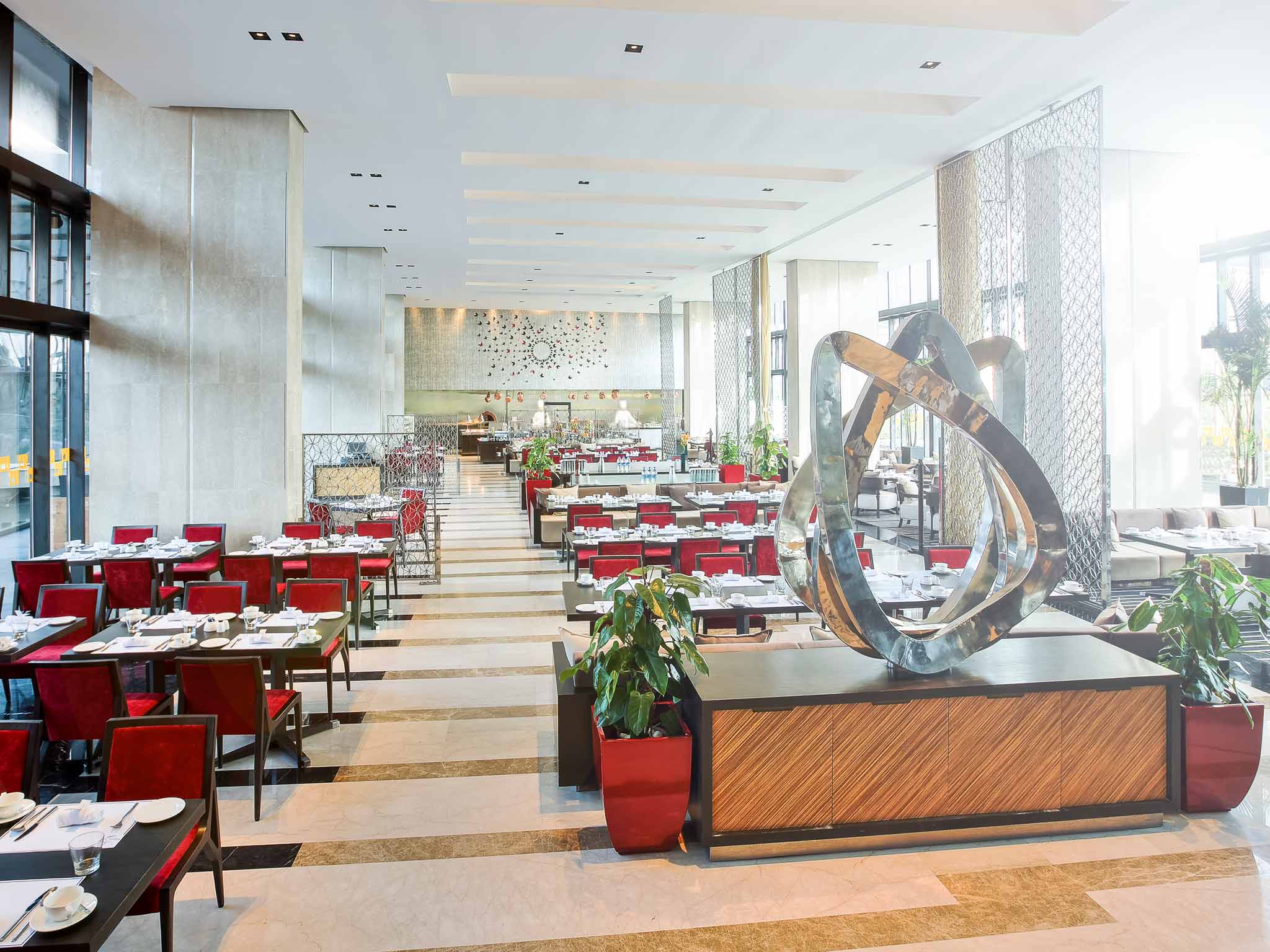 Photo - Novotel Kolkata Hotel and Residences