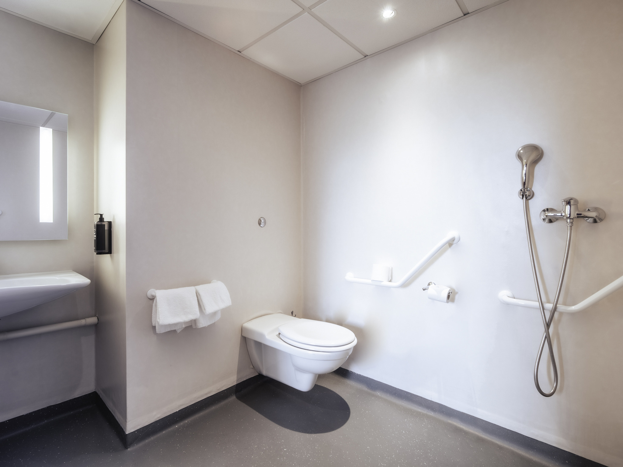 Photo - ibis Styles Toulouse Cite Espace