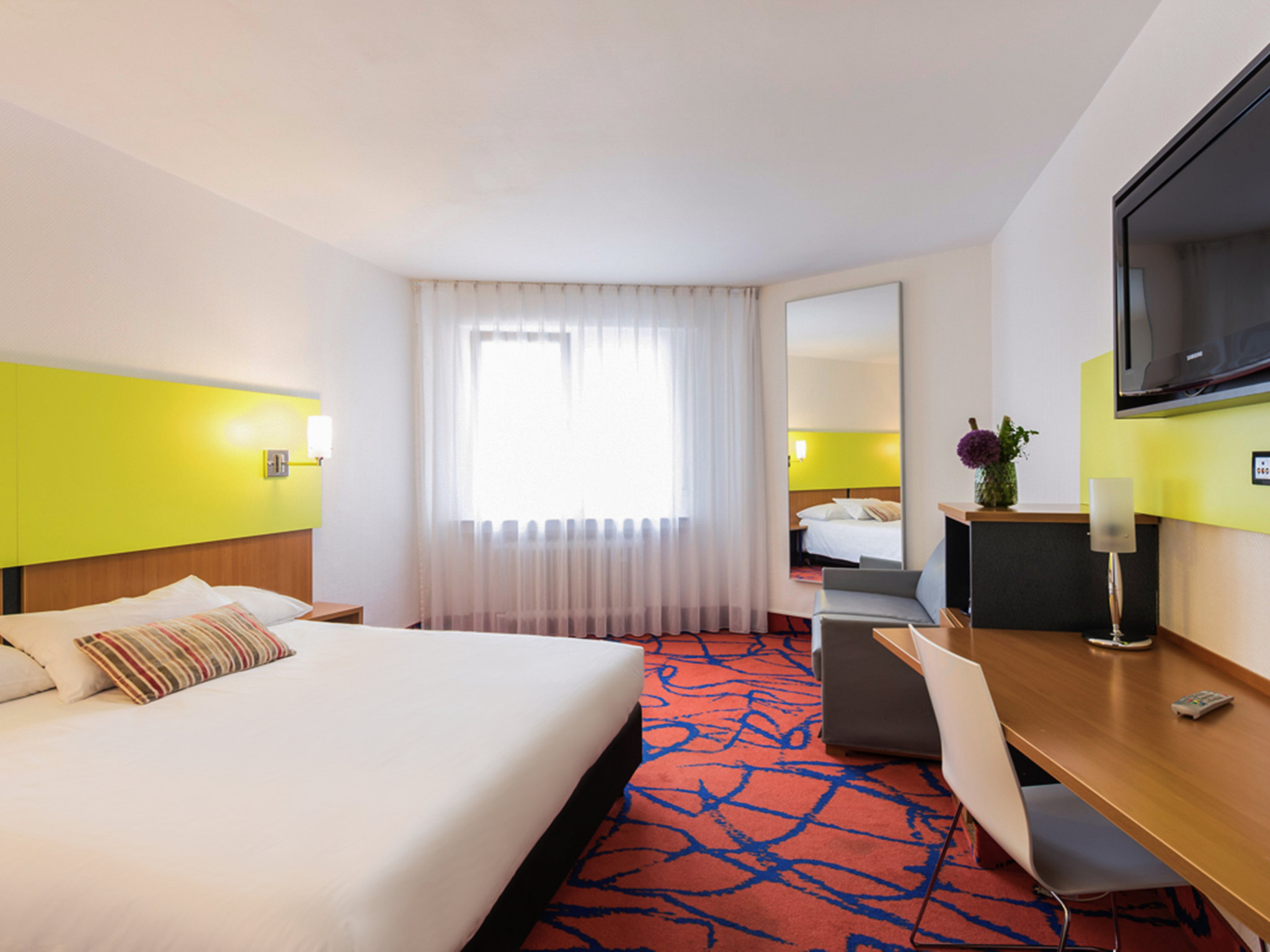 Photo - Ibis Styles Frankfurt City