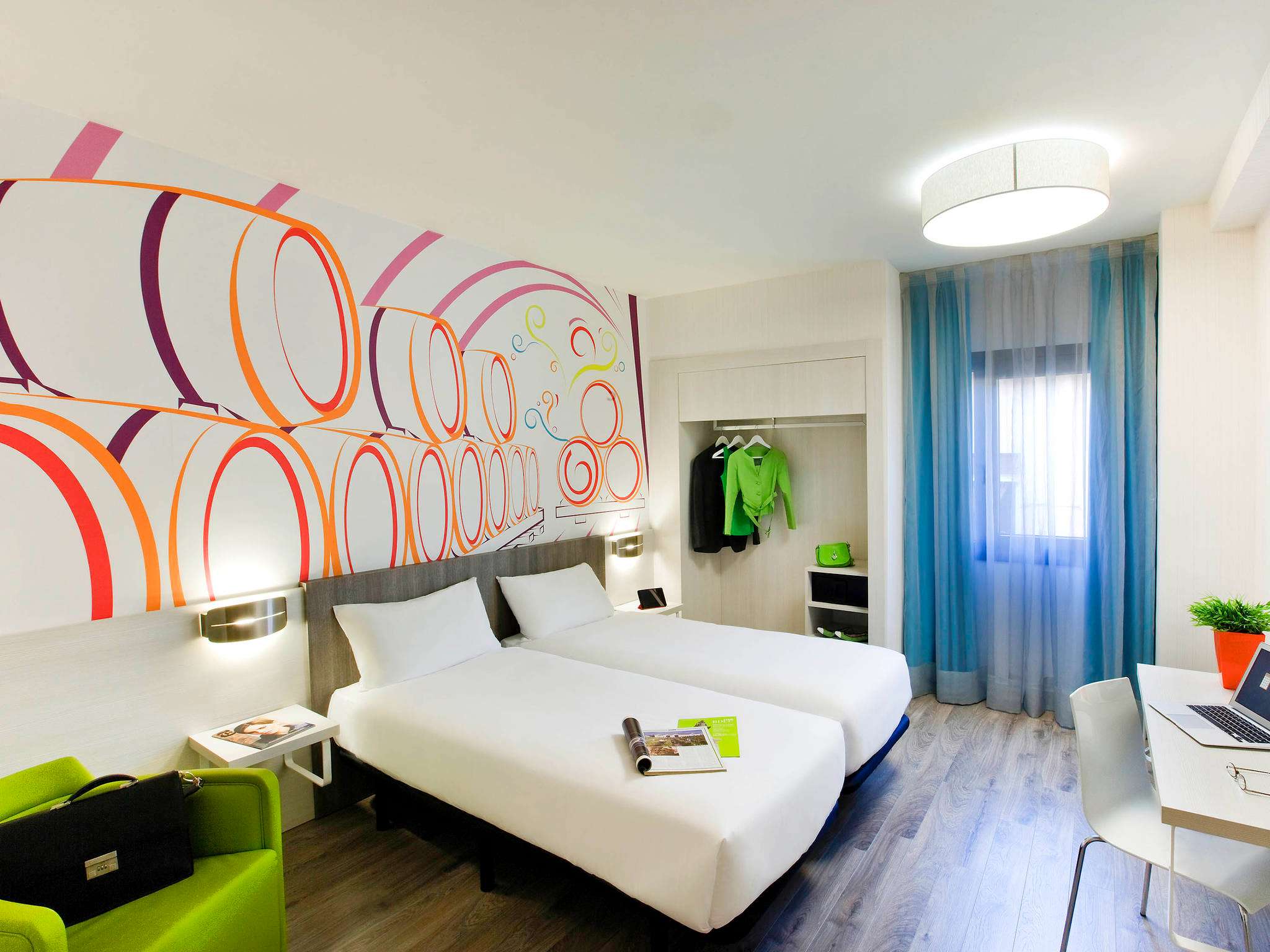 Photo - Ibis Styles Madrid Prado