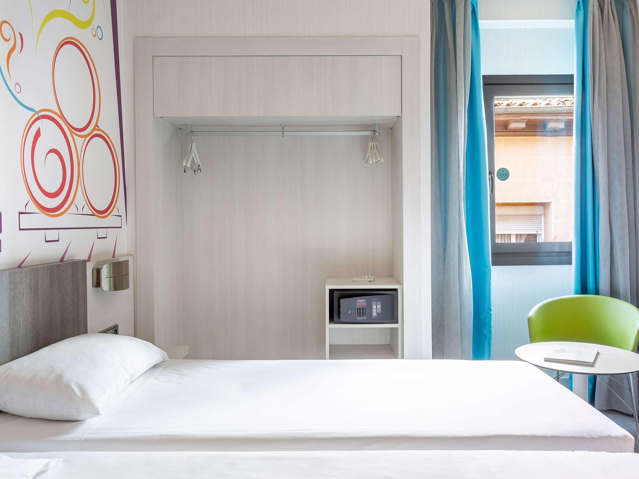 Photo - Ibis Styles Madrid Prado