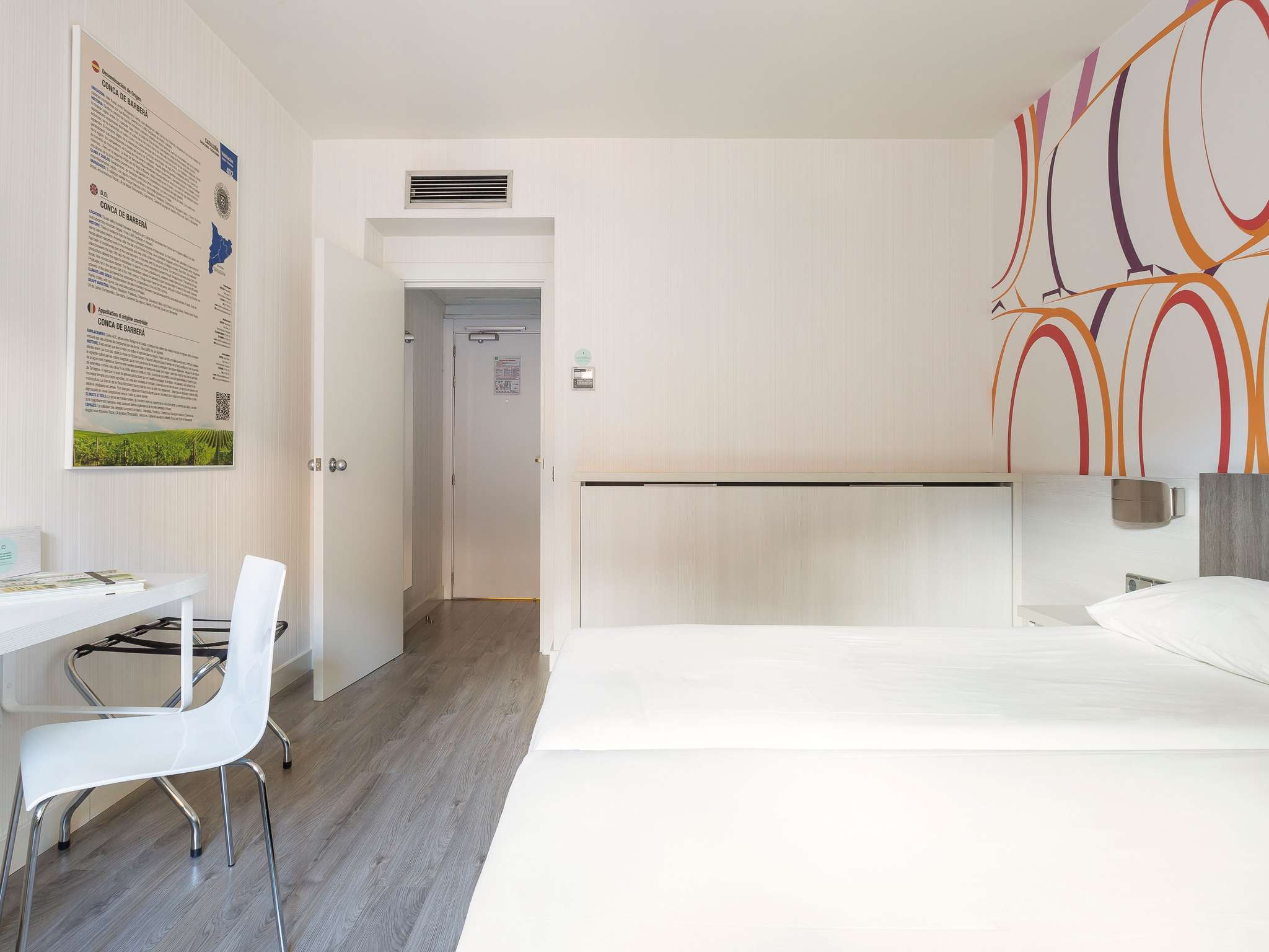 Photo - Ibis Styles Madrid Prado