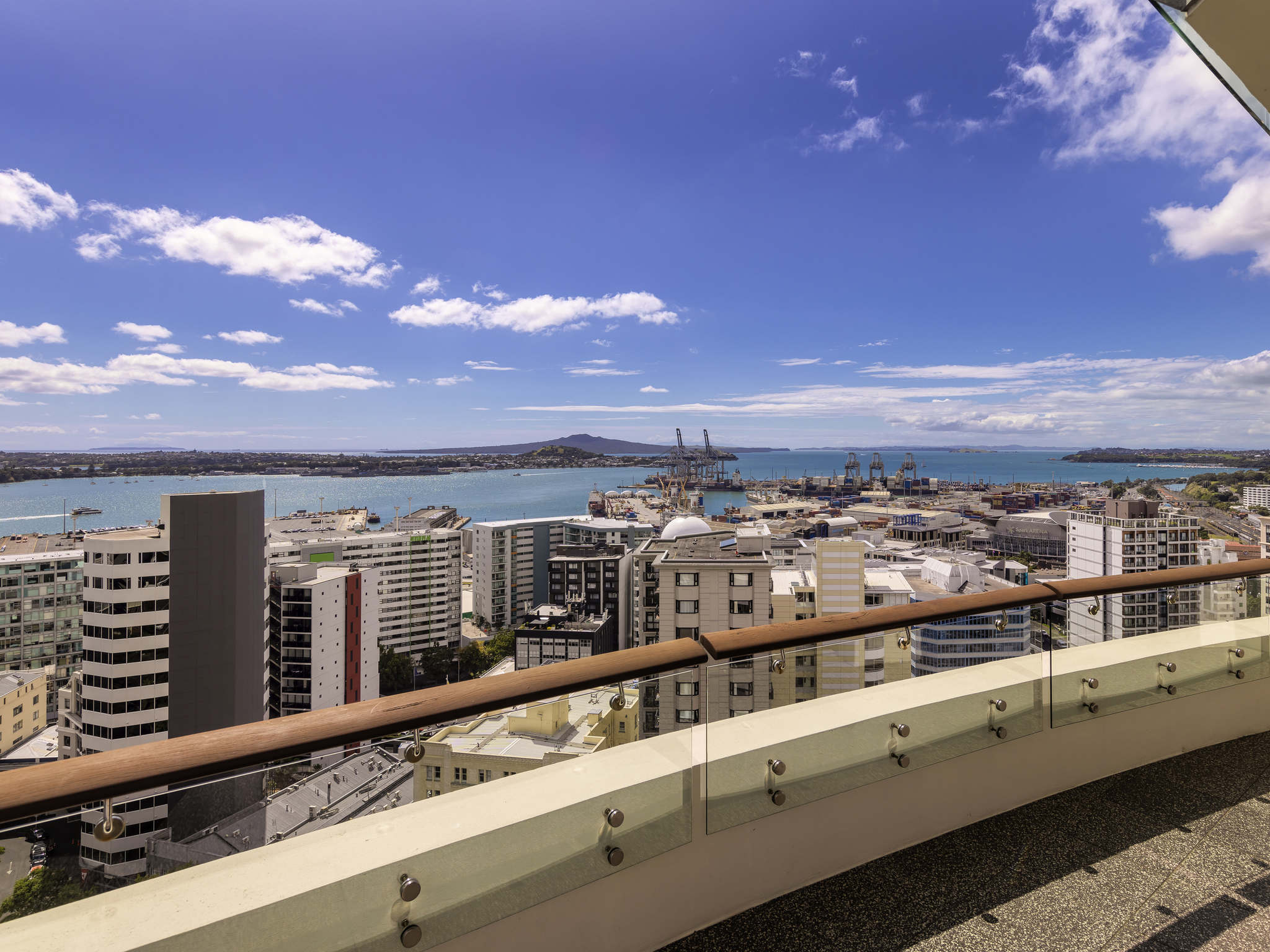 Photo - Pullman Auckland Hotel & Apartments