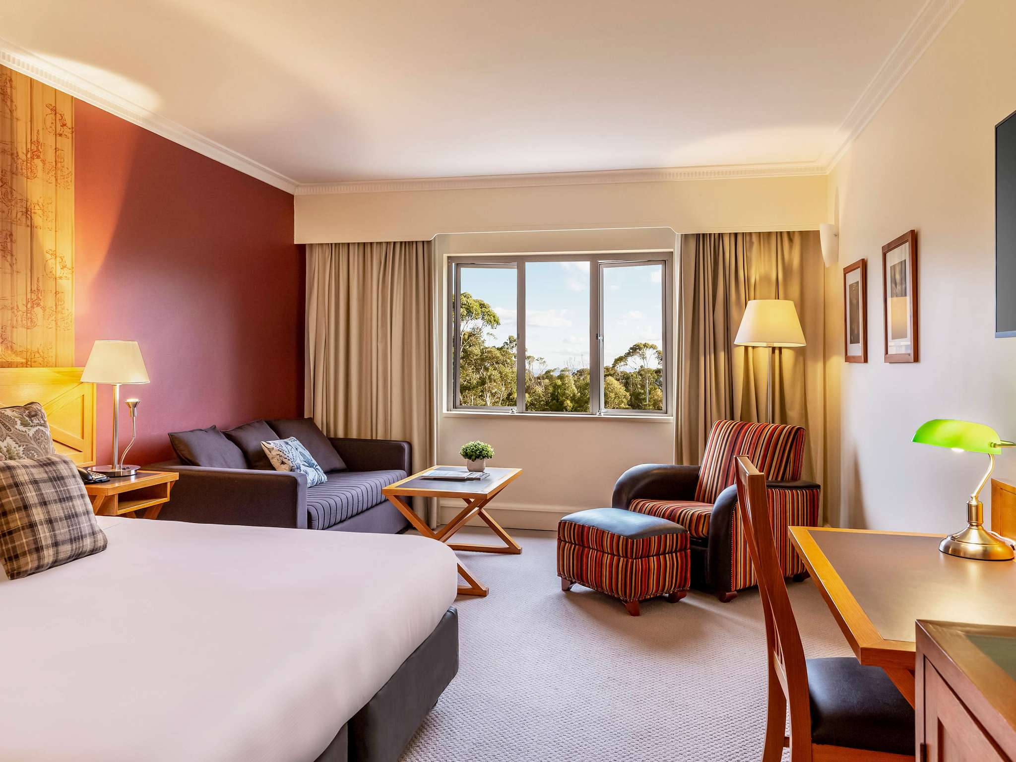 Fairmont Blue Mountains. Blue Mountain Resort. Carine Kumbor Superior 4*. Superior — one-Room Room, slightly better than Standard;.