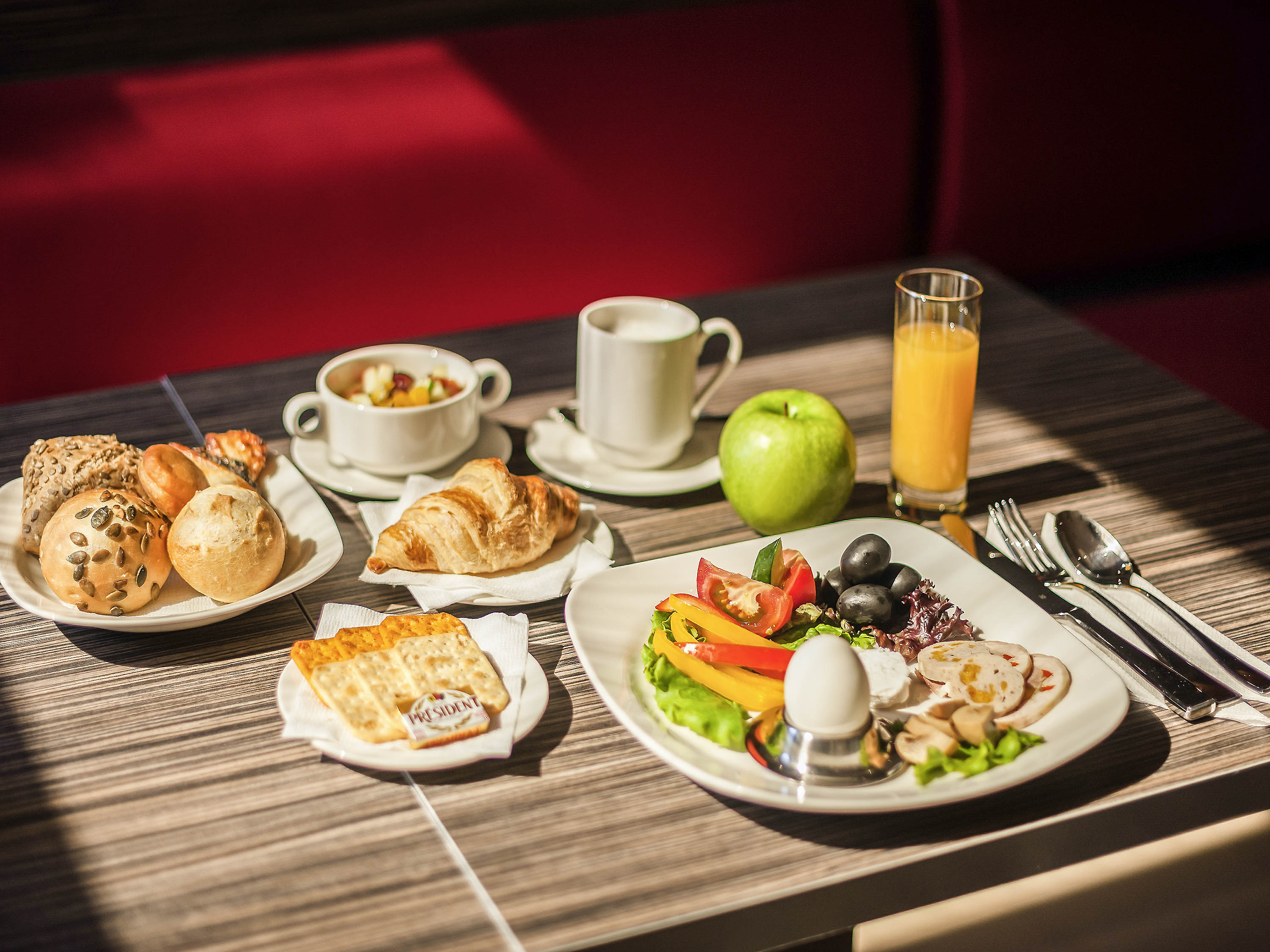 Breakfast в отелях. Завтраки в отелях. Комплексный завтрак. Континентальный завтрак. Континентальный завтрак в гостинице что это.