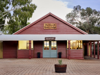 Hotel In Yulara The Lost Camel Hotel Ein Mitglied Von Mercure Hotels All