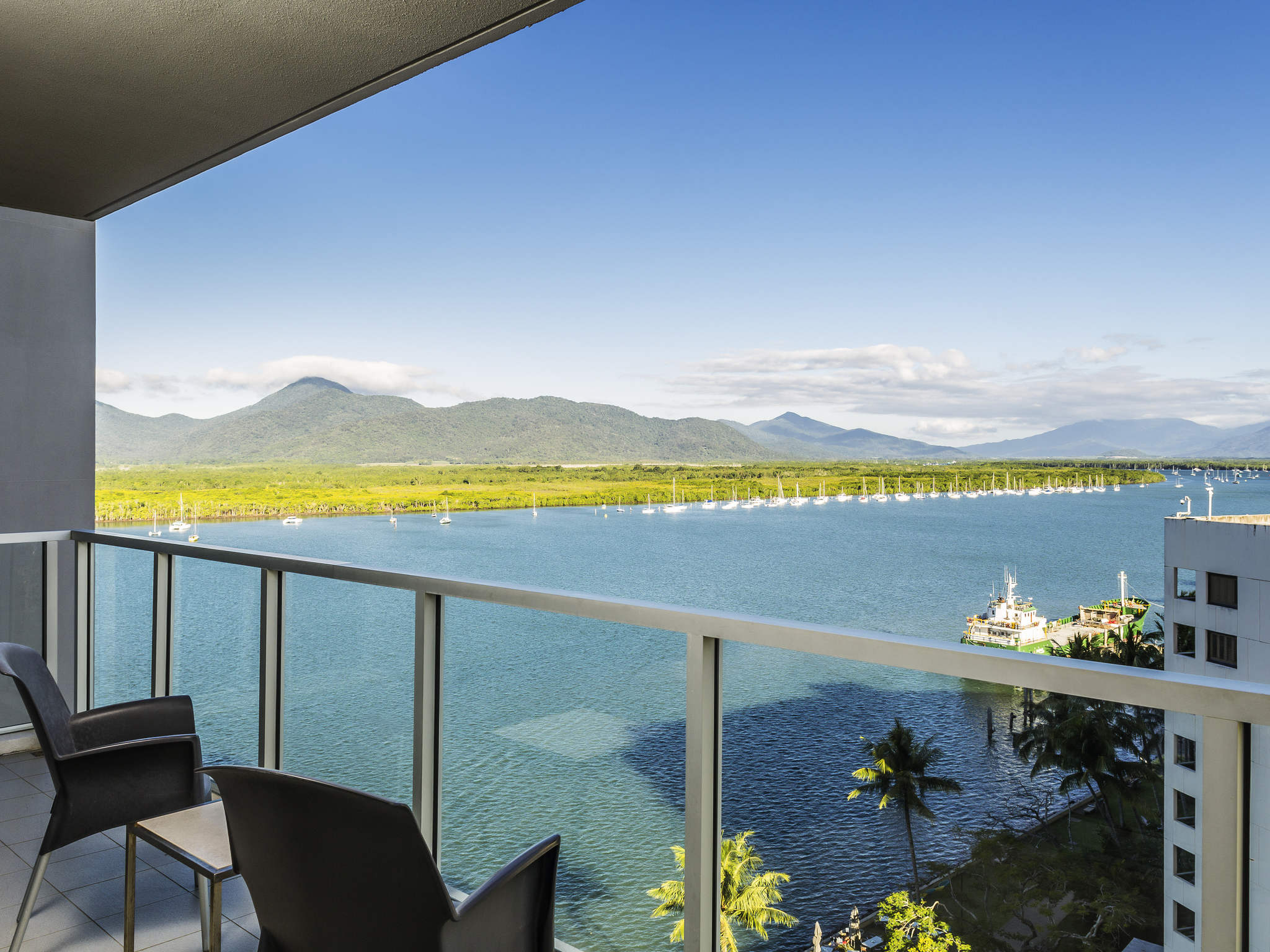 Hotel Harbour Lights Cairns - AccorHotels