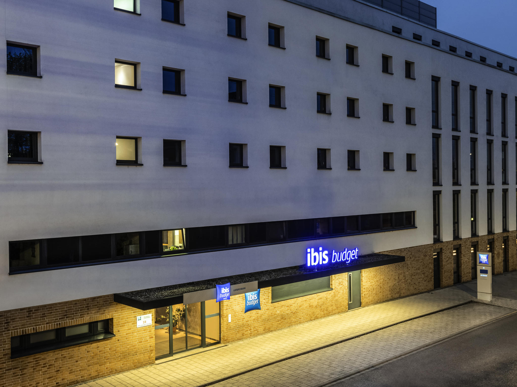 Hotel ibis budget Ludwigsburg. Book online now! Wifi!