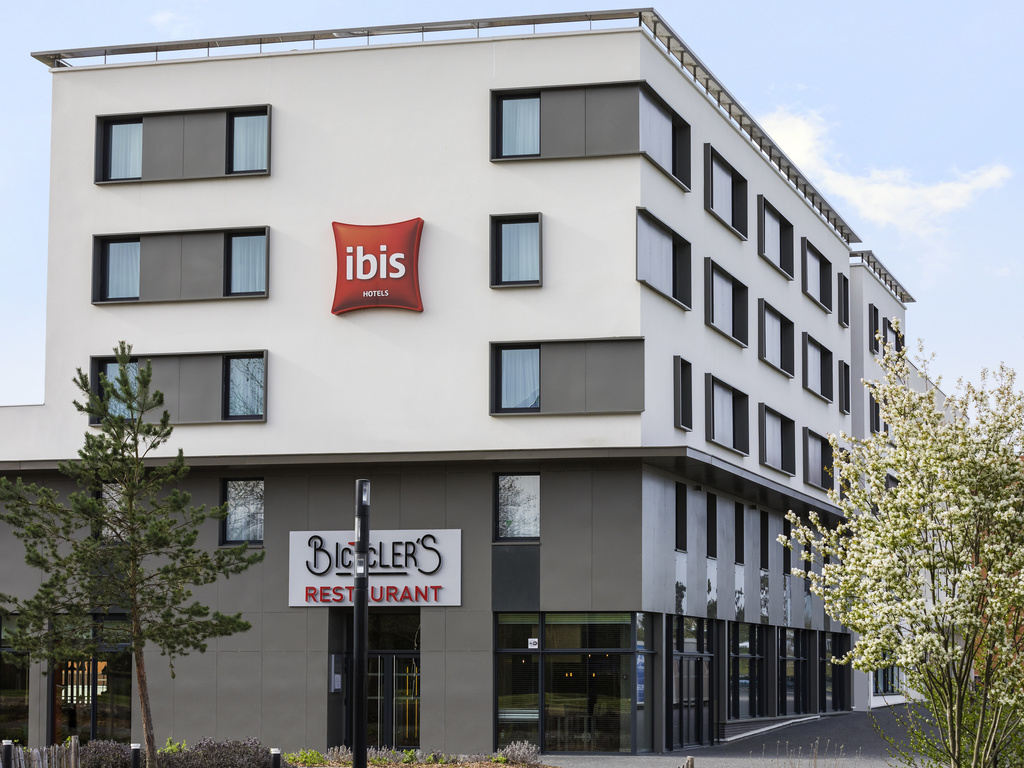 Hotel in MONTIGNY LE BRETONNEUX - ibis Saint Quentin En Yvelines Velodrome