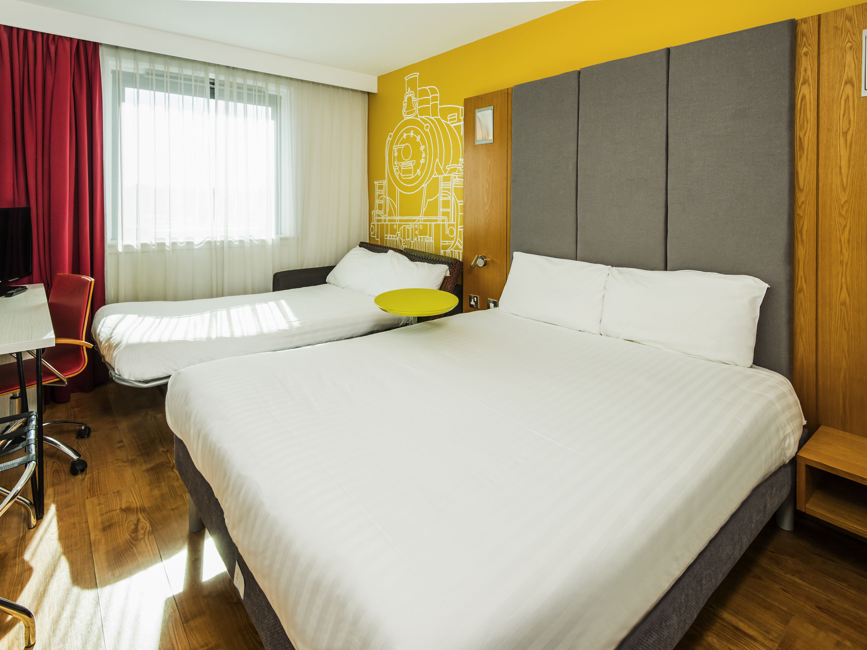 Crewe hotel under 1 mile from train station | ibis Styles - ALL