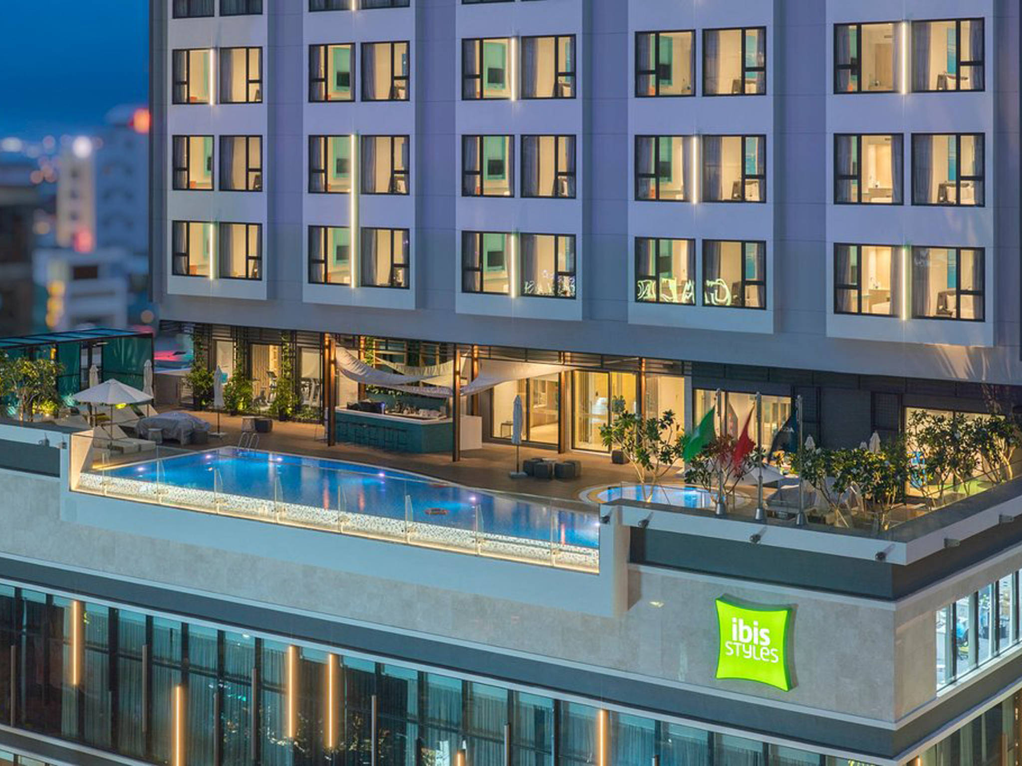 Ibis styles nha trang hotel 4. Ибис Стайлс Нячанг. Новотель Нячанг Вьетнам. Отели в Нячанге Эстетика. Ibis Styles Нячанг отзывы.