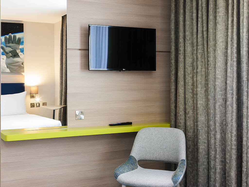 Photo - ibis Styles London Heathrow Airport