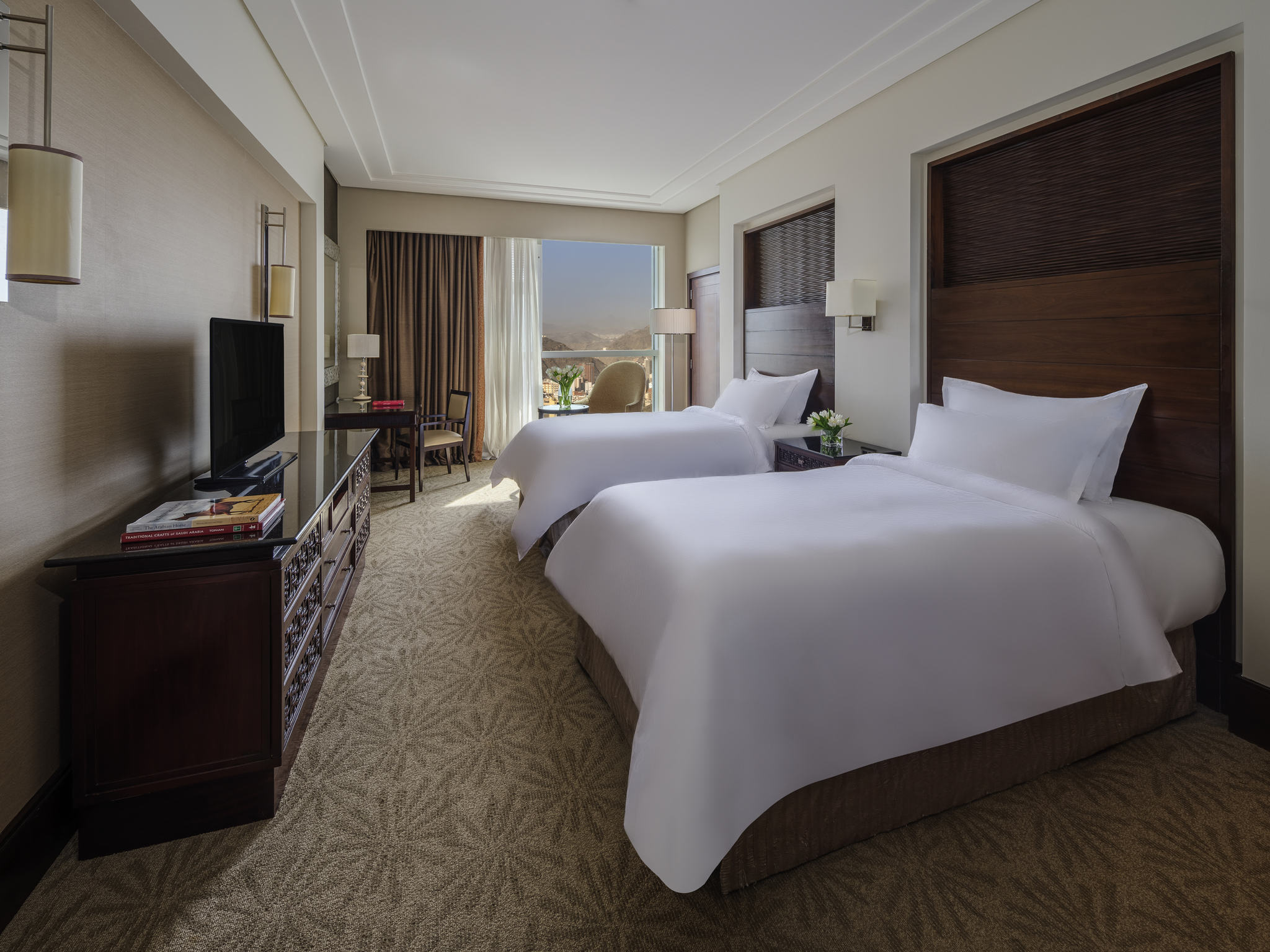 Lux residence. Fairmont Makkah. Fairmont Makkah Clock Royal Tower 5*. Makkah Clock Royal Tower a Fairmont Hotel. Emar Elite Hotel Makkah.