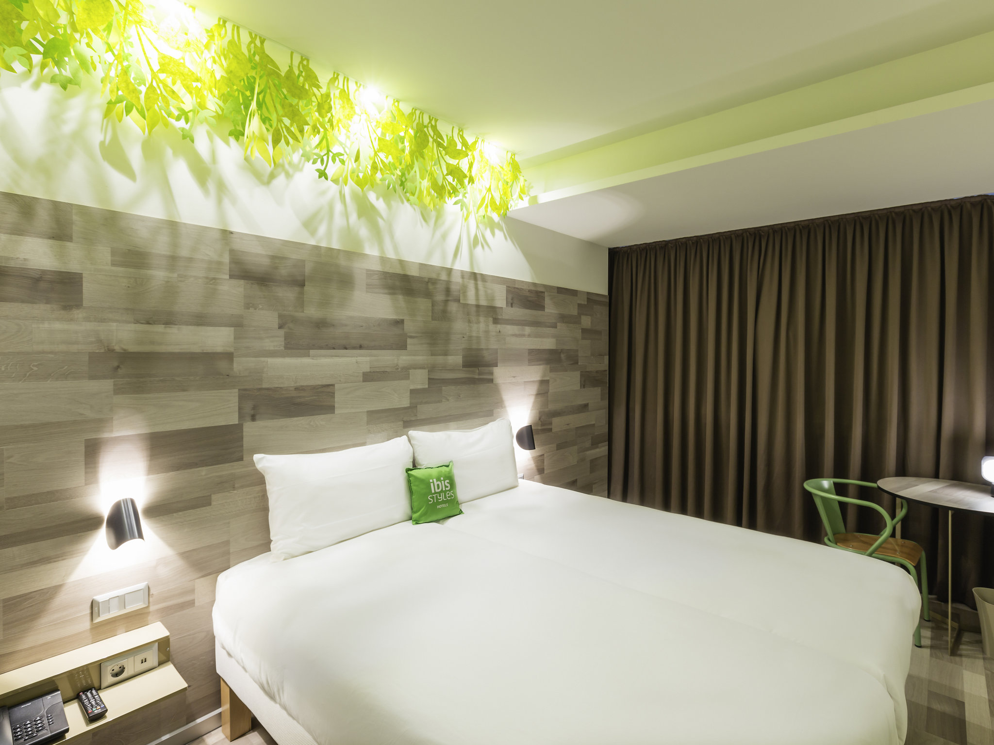 Ibis Styles-Lisbon, next to Av. Liberdade and Marques de Pombal subway ...