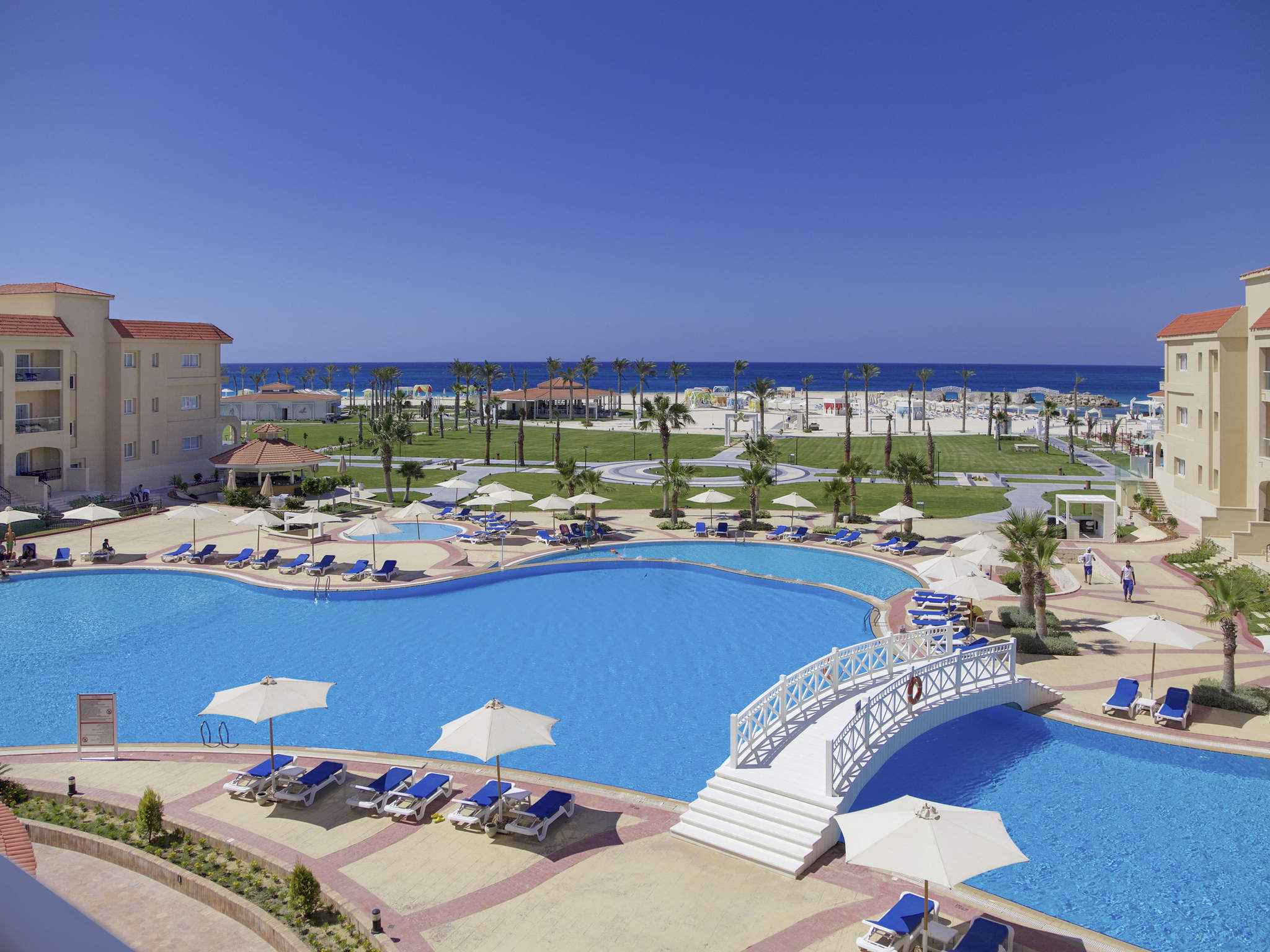 Rixos alamein. Мерса-Матрух Египет Rixos. Эль-Аламейн Риксос. Риксос Аламейн Египет. Эль-Аламейн курорт Египта.