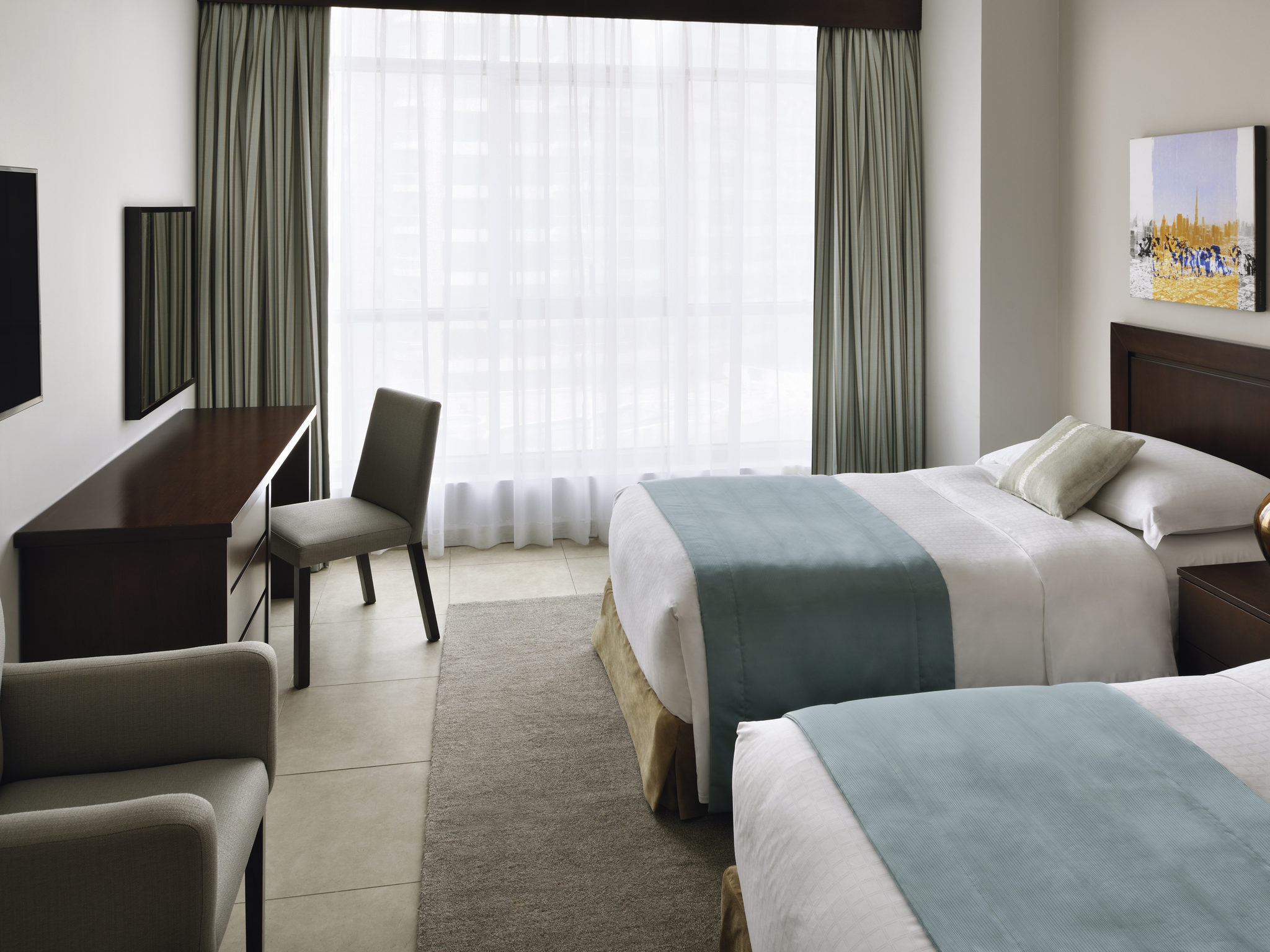 Movenpick hotel apartments bur dubai. Отель Мовенпик Дубай. Mövenpick Hotel & Apartments в Дубае. Bur Dubai.