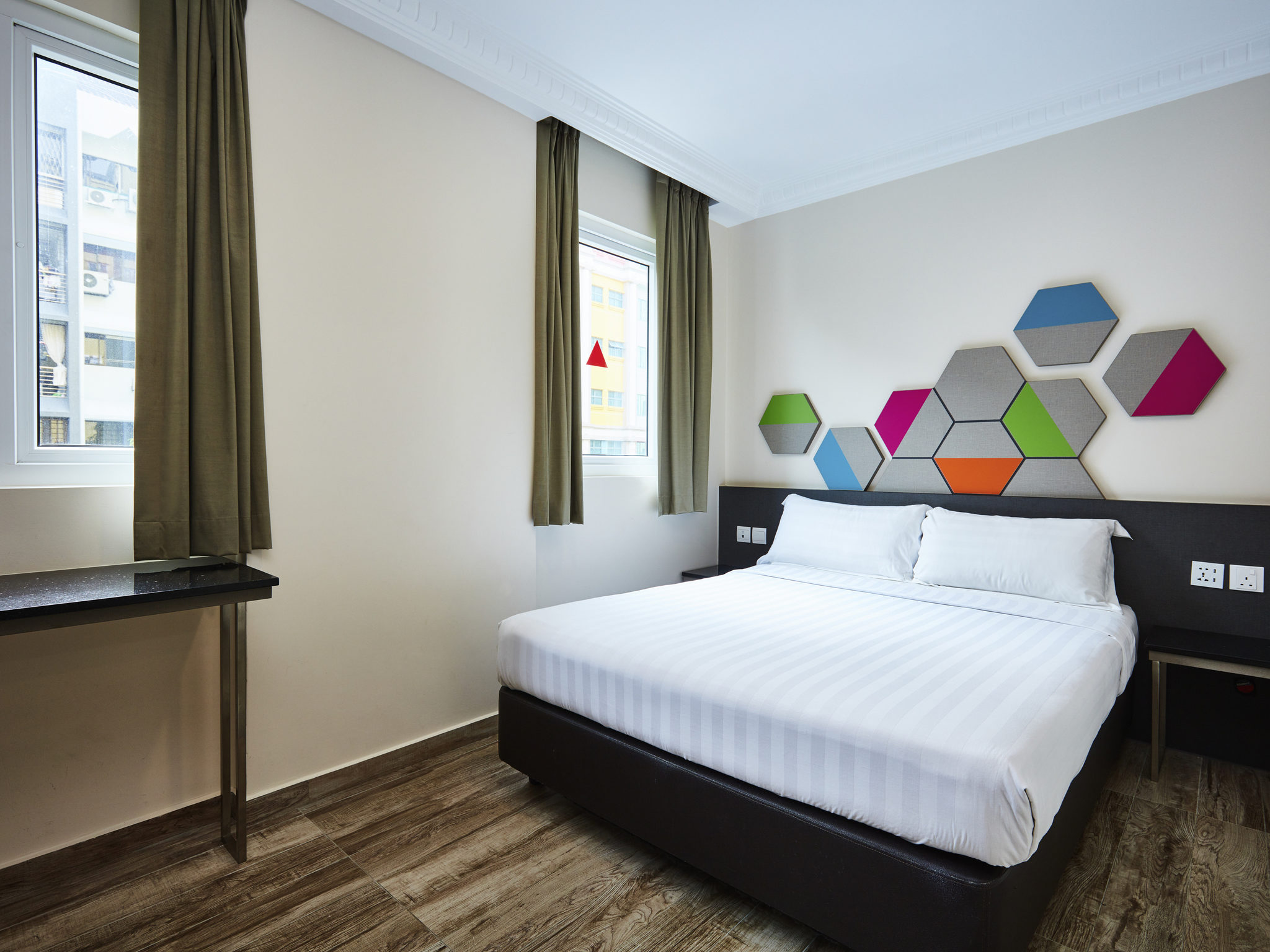 Ibis budget singapore. Ибис бюджет Сингапур Империал.