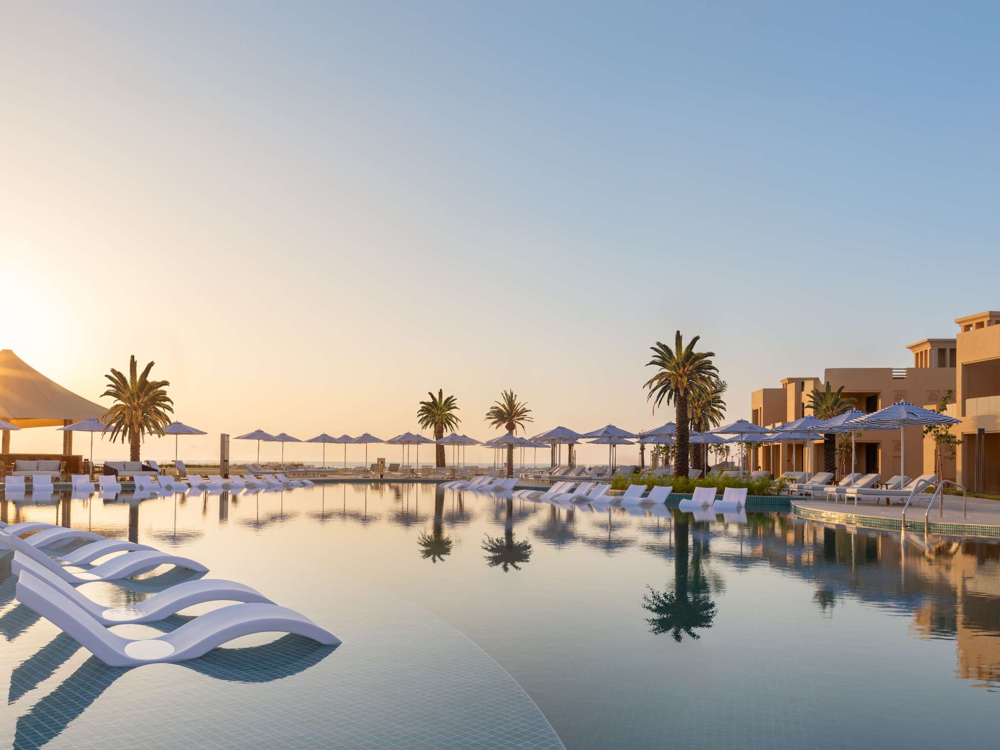 Sofitel al hamra beach resort 5. Sofitel al Hamra Beach. Pullman Resort al Marjan. Pullman Resort al Marjan Island 5.